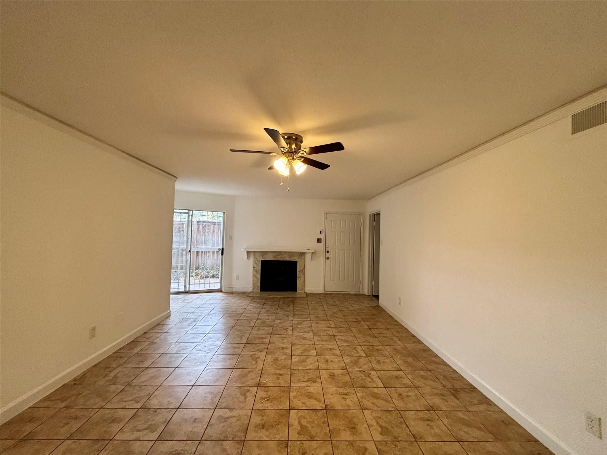 8287 Creekbend Dr #8287, Houston, TX 77071 photo