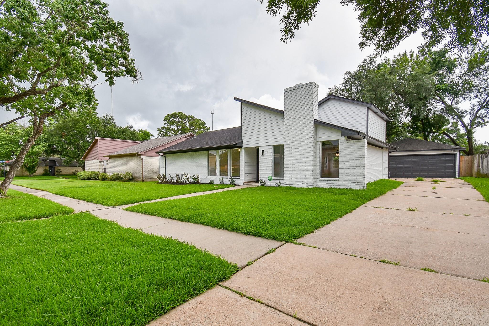 1815 Mustang Spring Dr, Missouri City, TX 77459 photo