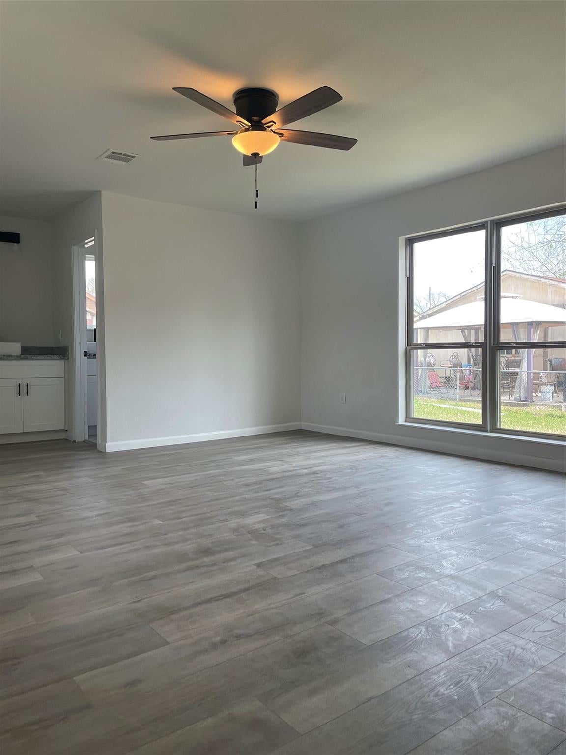 6929 San Angelo St, Houston, TX 77020 photo