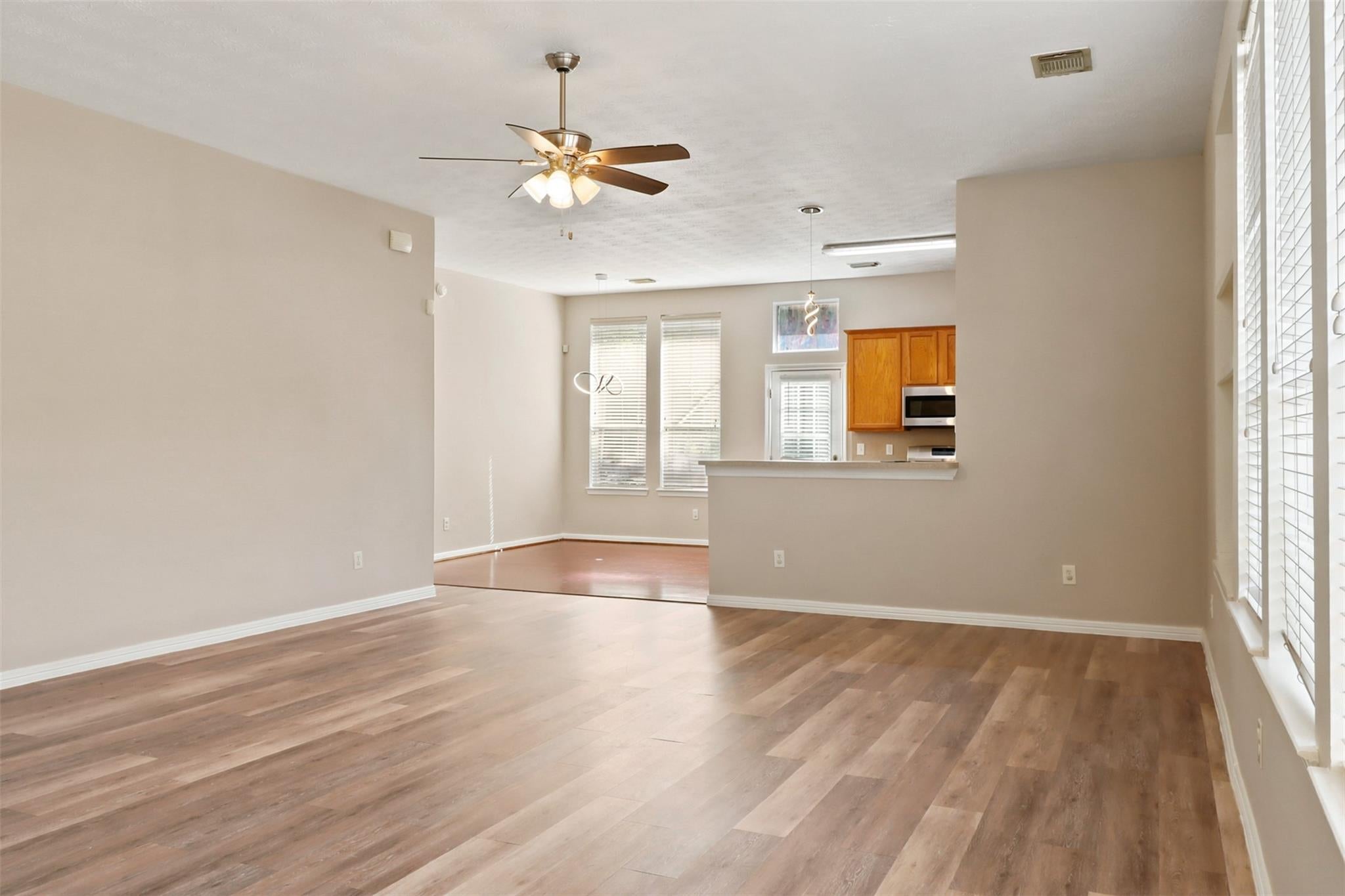 3323 Red Cedar Dr, Baytown, TX 77521 photo
