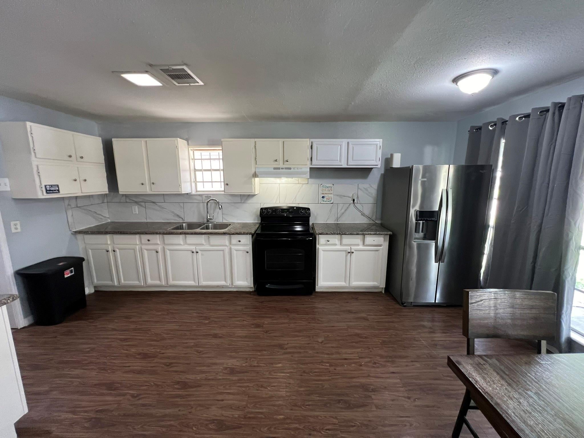 1005 Bank Dr, Houston, TX 77547 photo