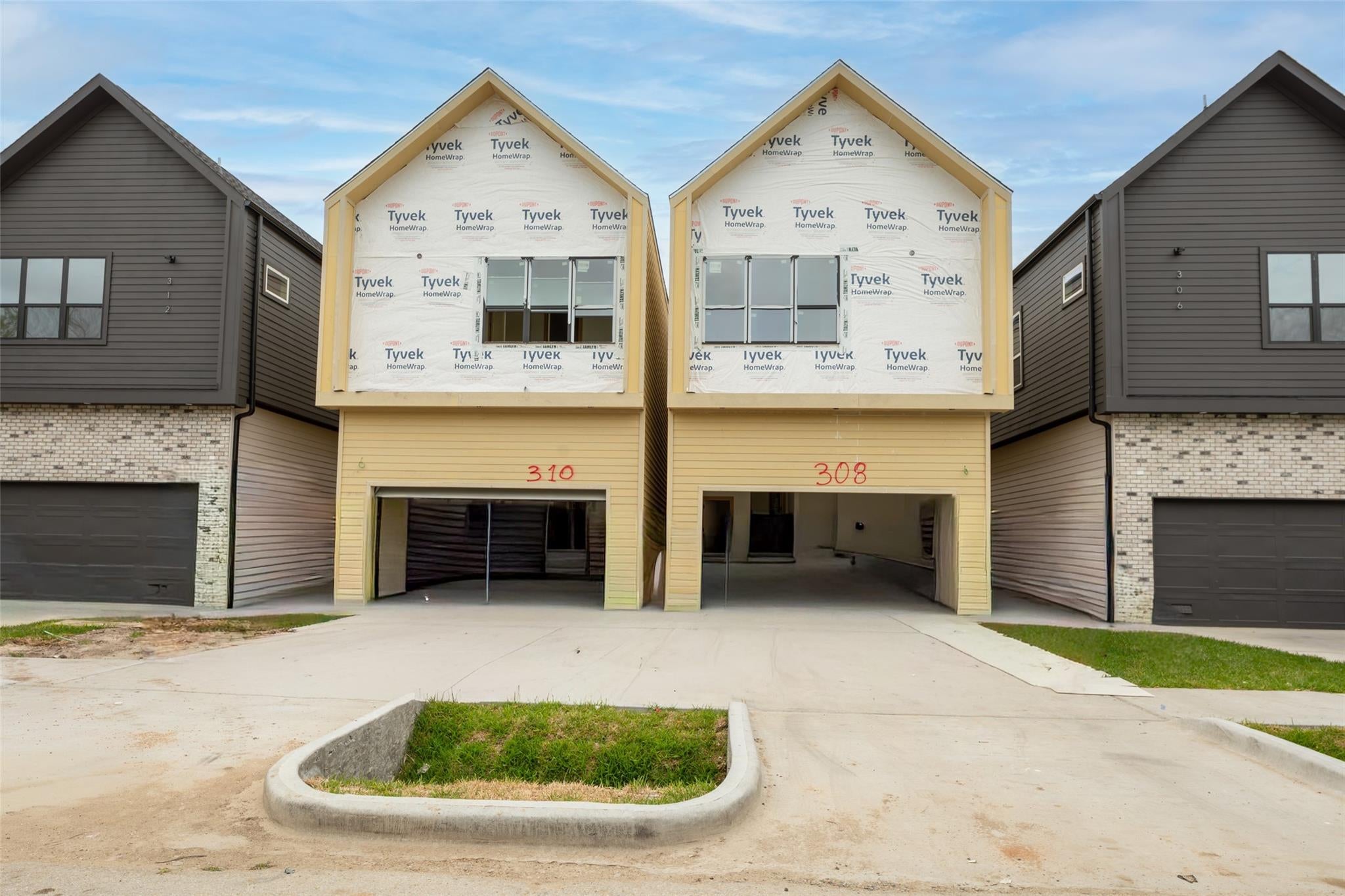 310 E 35 St, Houston, TX 77018 photo