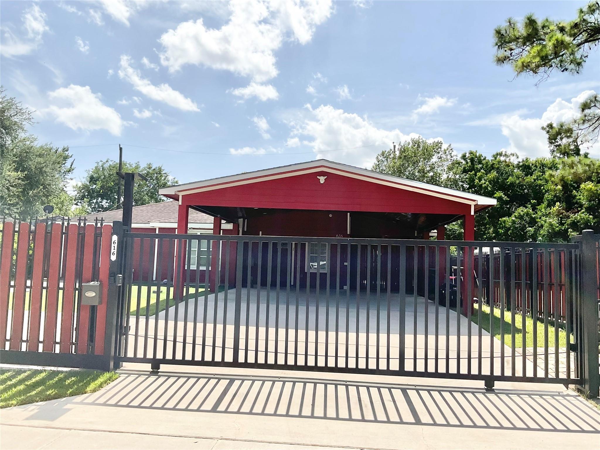 616 Kansas St, Pasadena, TX 77506