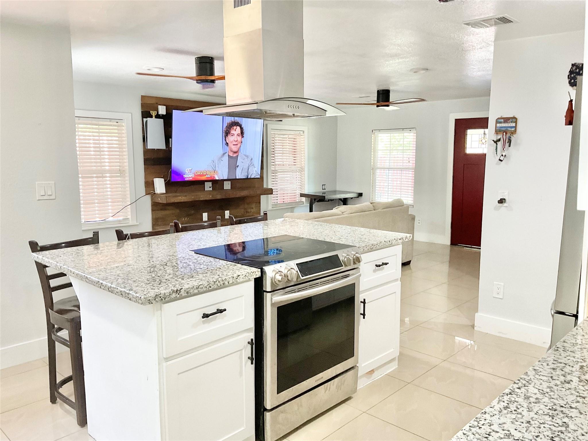 616 Kansas St, Pasadena, TX 77506 photo