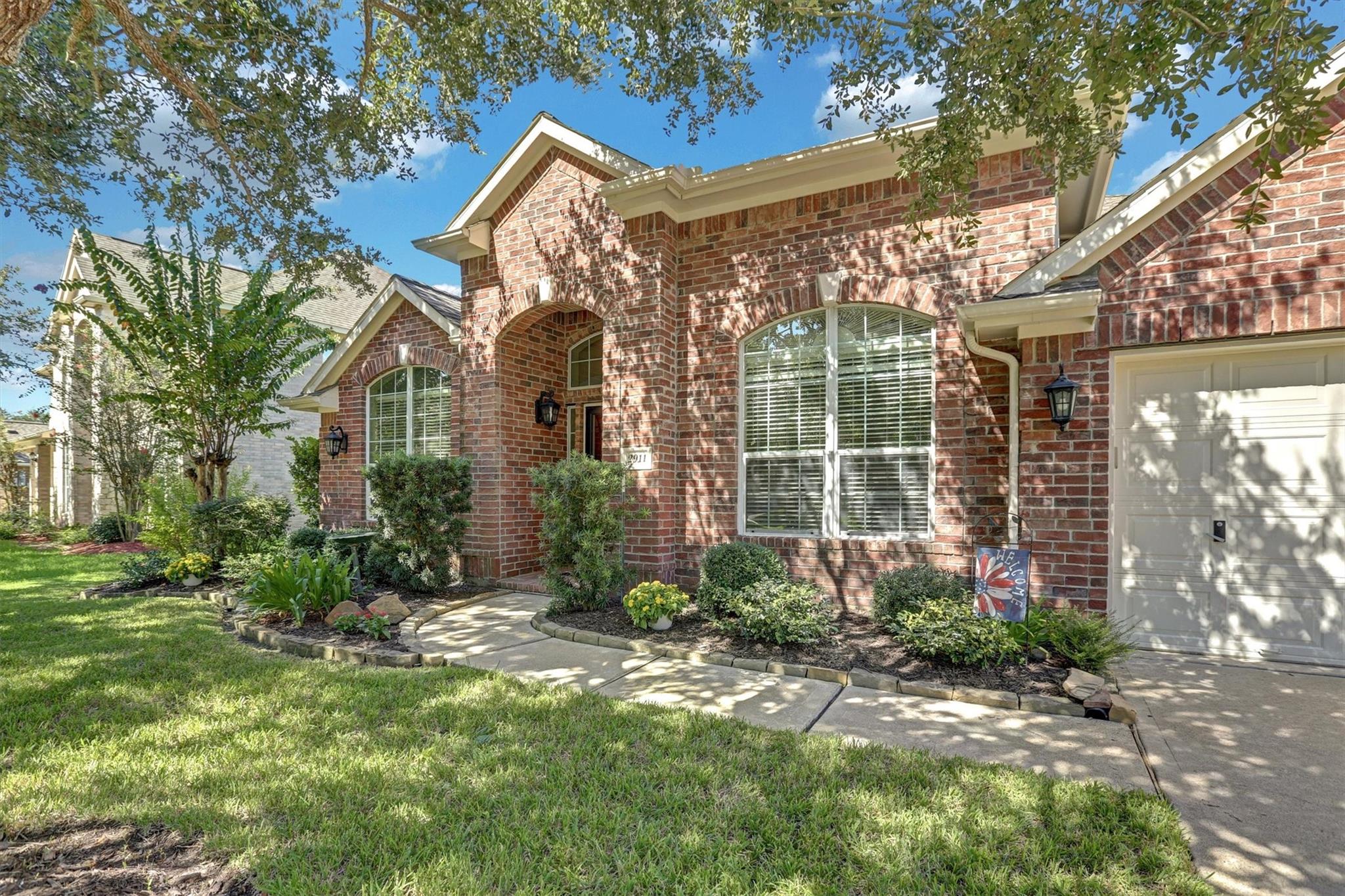 2911 Amber Hill Trl, Pearland, TX 77581 photo