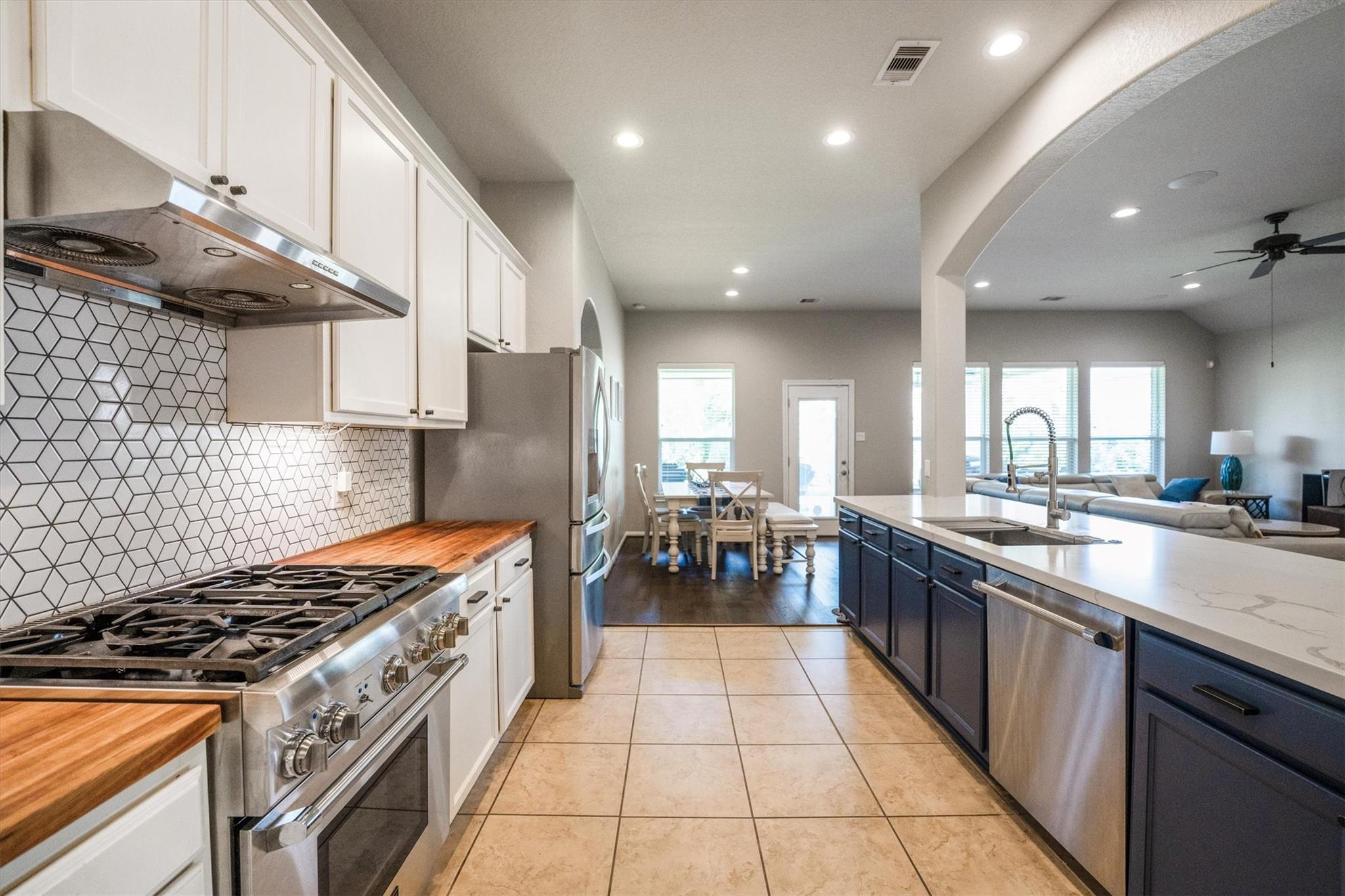 25227 Hawthorne Blossom Dr, Spring, TX 77389 photo