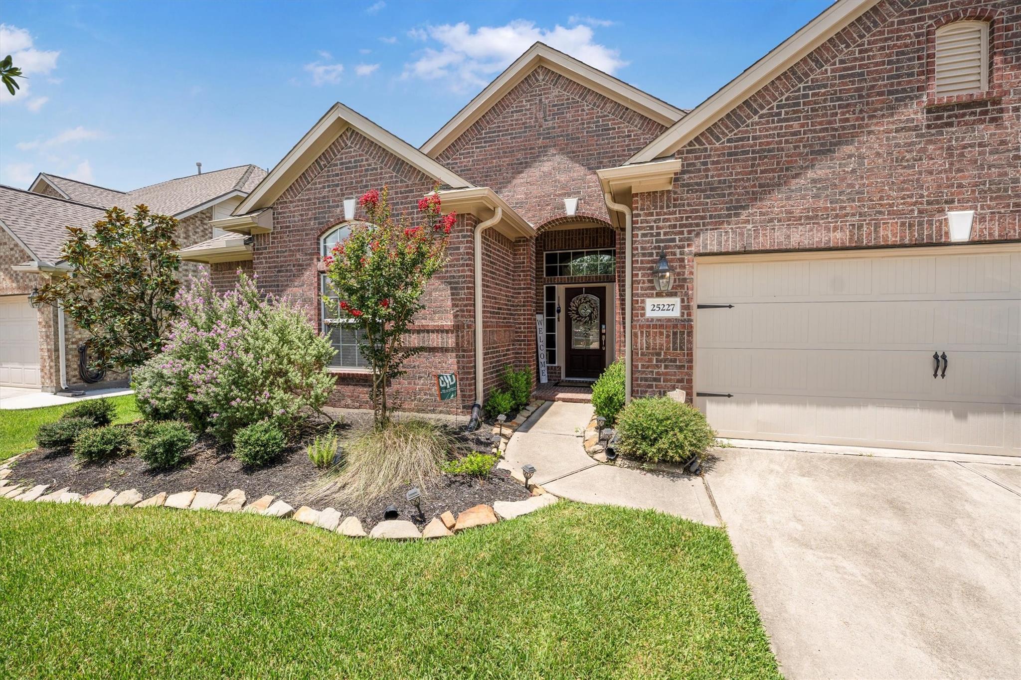 25227 Hawthorne Blossom Dr, Spring, TX 77389 photo