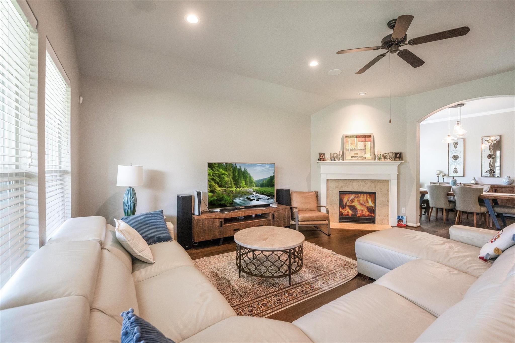 25227 Hawthorne Blossom Dr, Spring, TX 77389