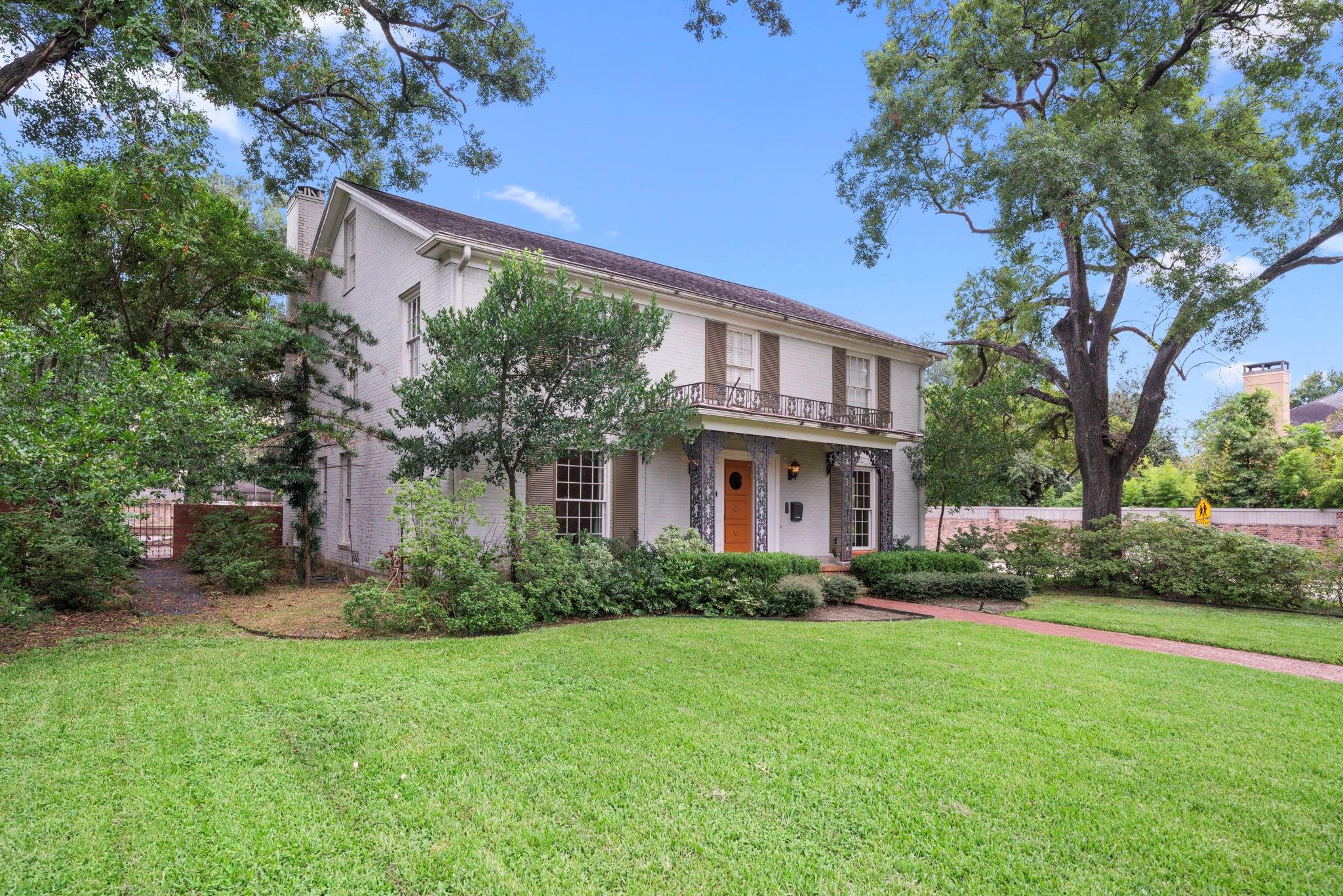 3867 Olympia Dr, Houston, TX 77019 photo