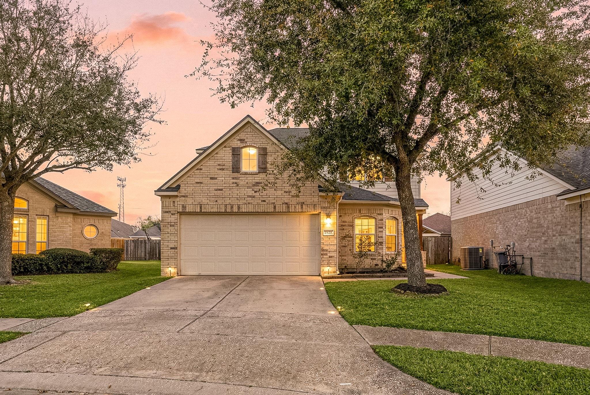 5911 Rosemary Cir, Baytown, TX 77521