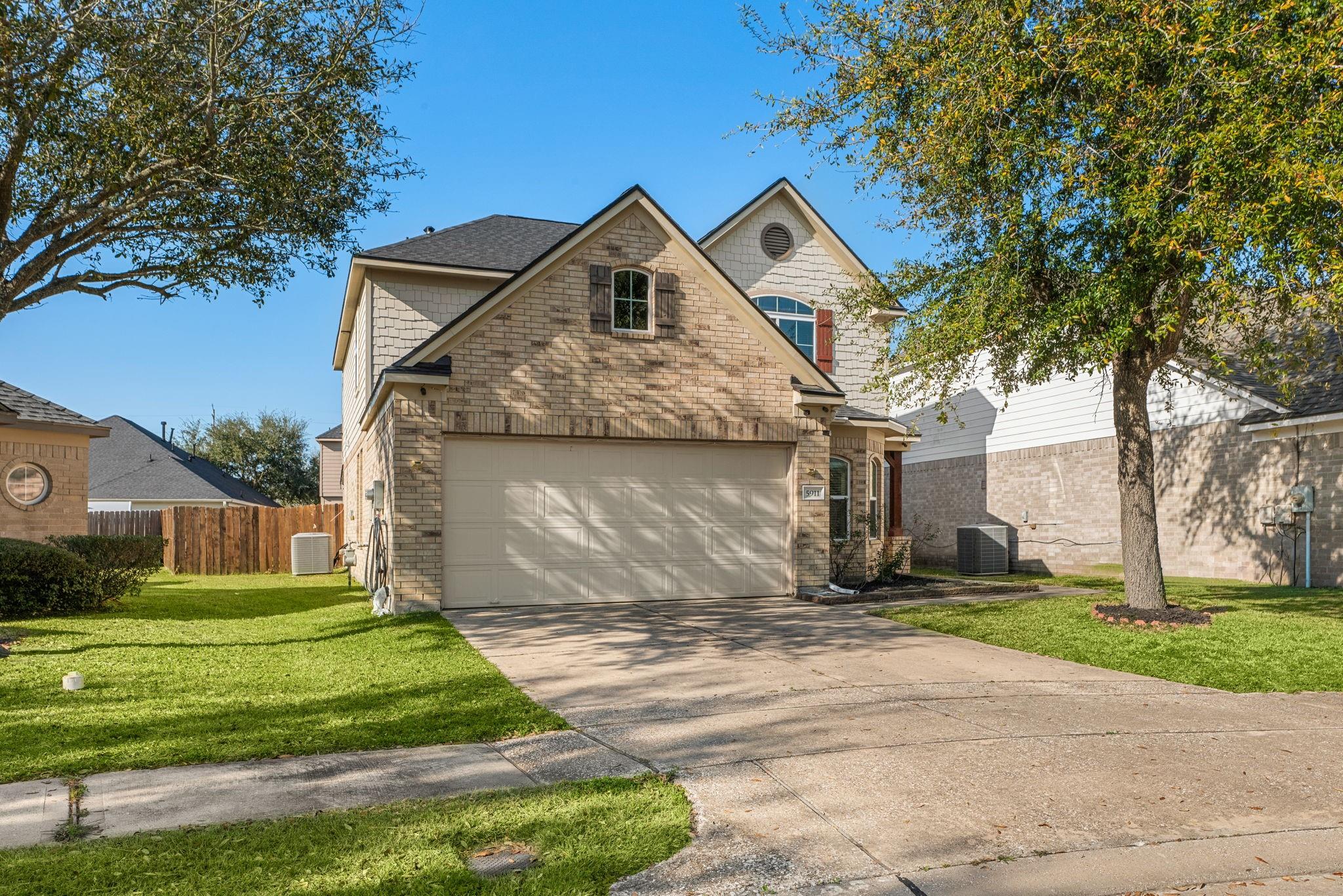 5911 Rosemary Cir, Baytown, TX 77521 photo