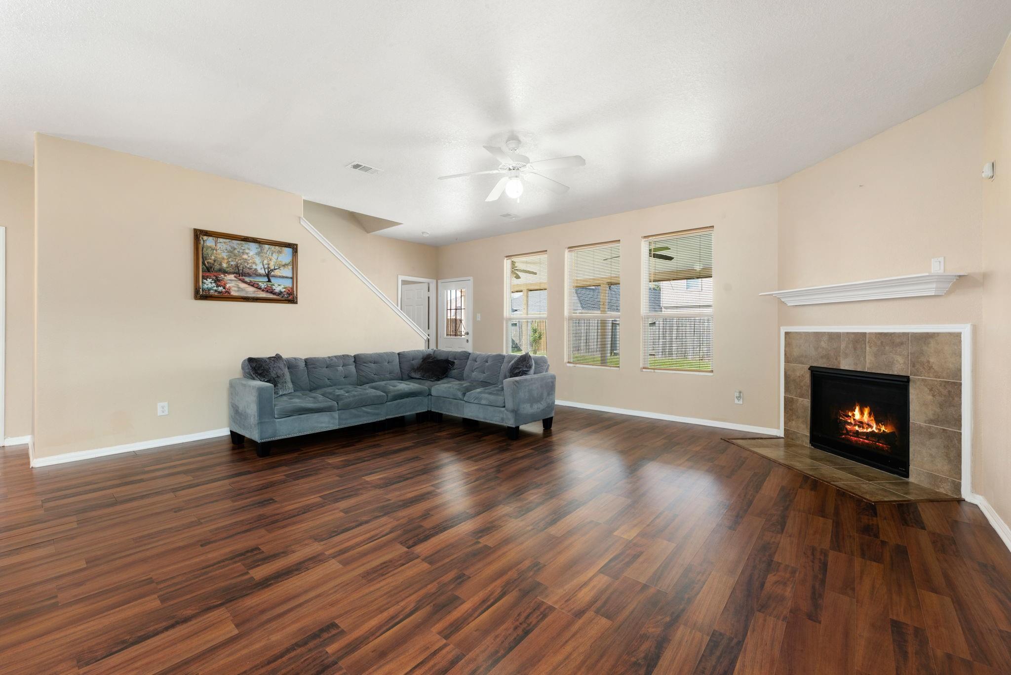 5911 Rosemary Cir, Baytown, TX 77521 photo