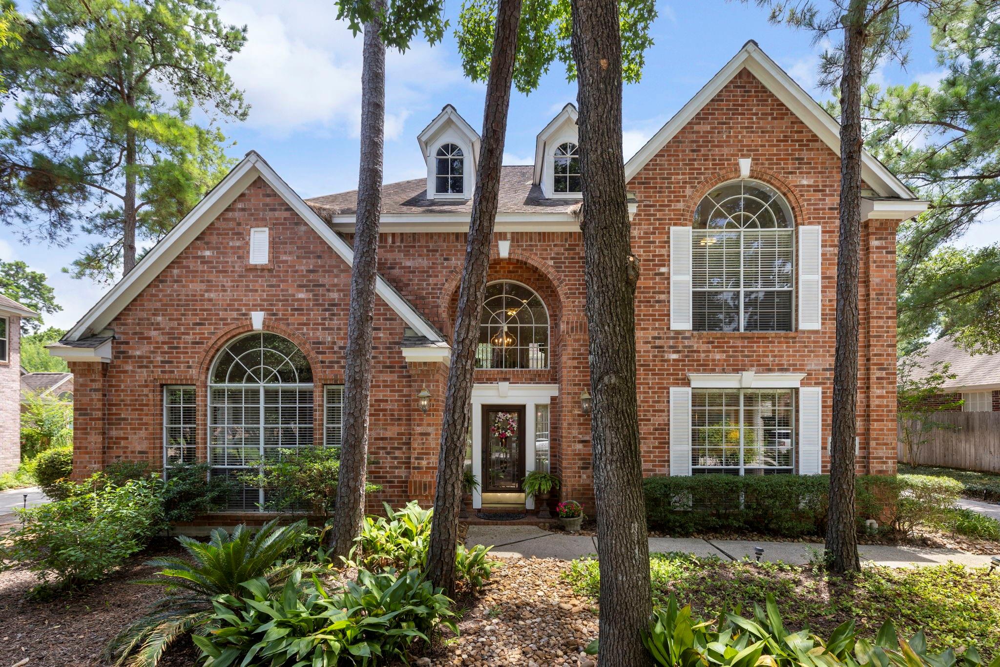 63 Driftoak Cir, The Woodlands, TX 77381