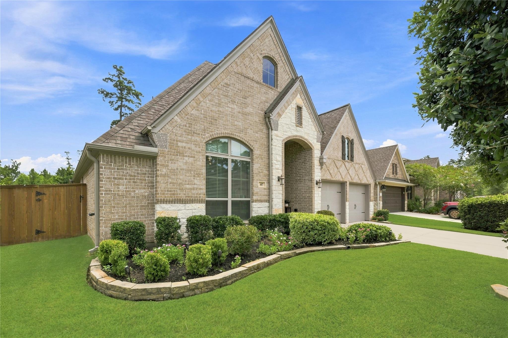 407 Callery Pear Ct, Conroe, TX 77304 photo