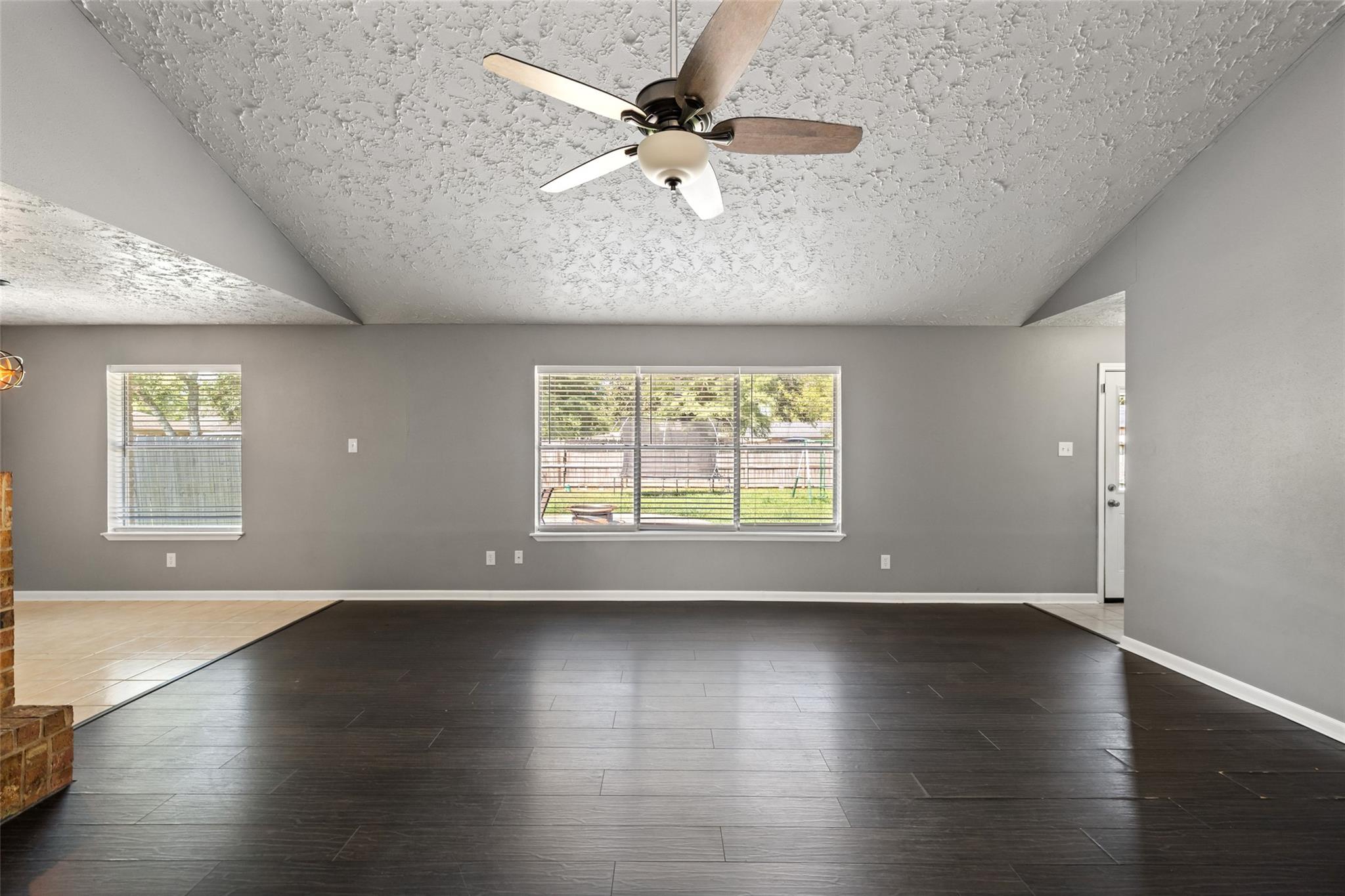 318 Bayridge Dr, League City, TX 77573 photo