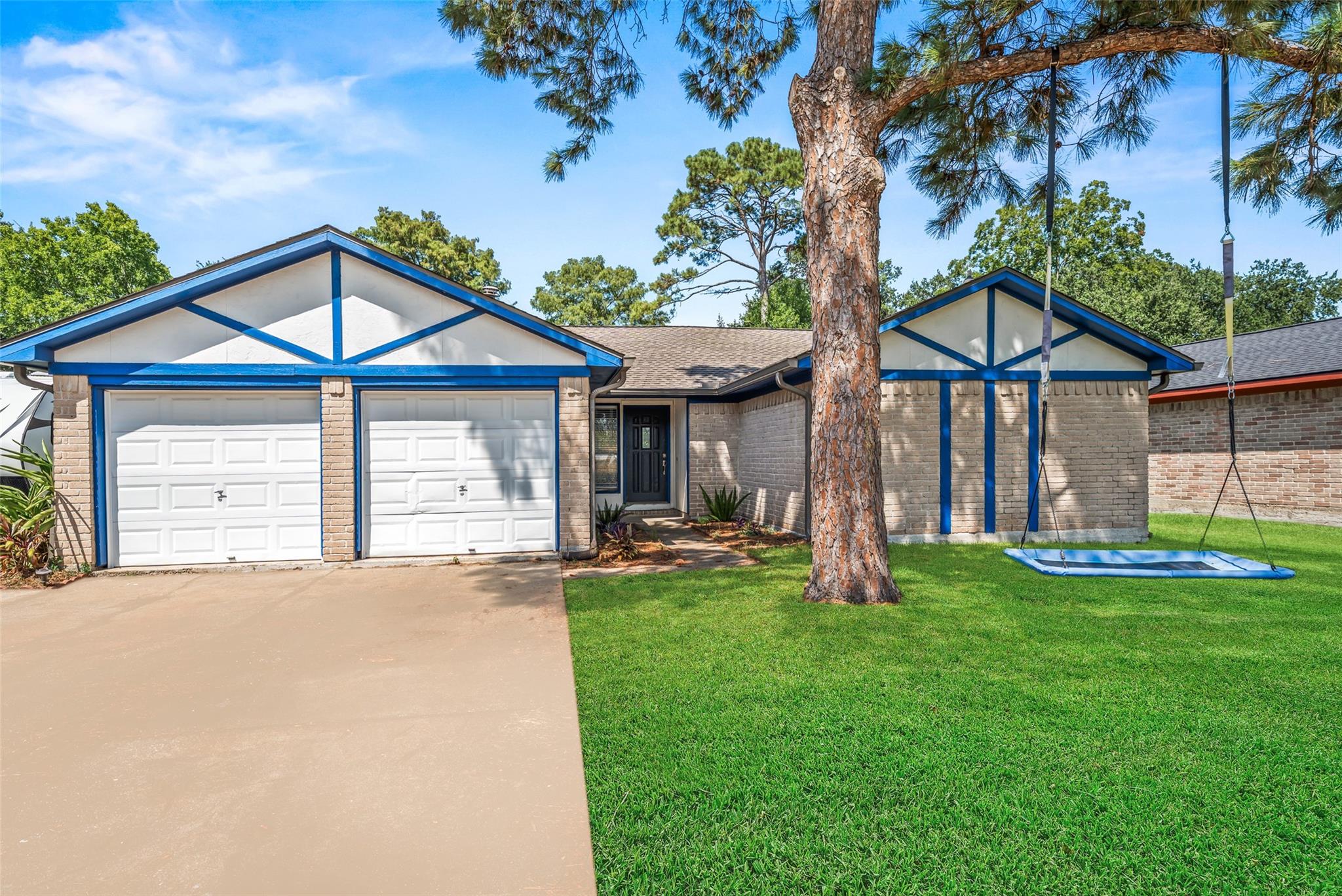 318 Bayridge Dr, League City, TX 77573