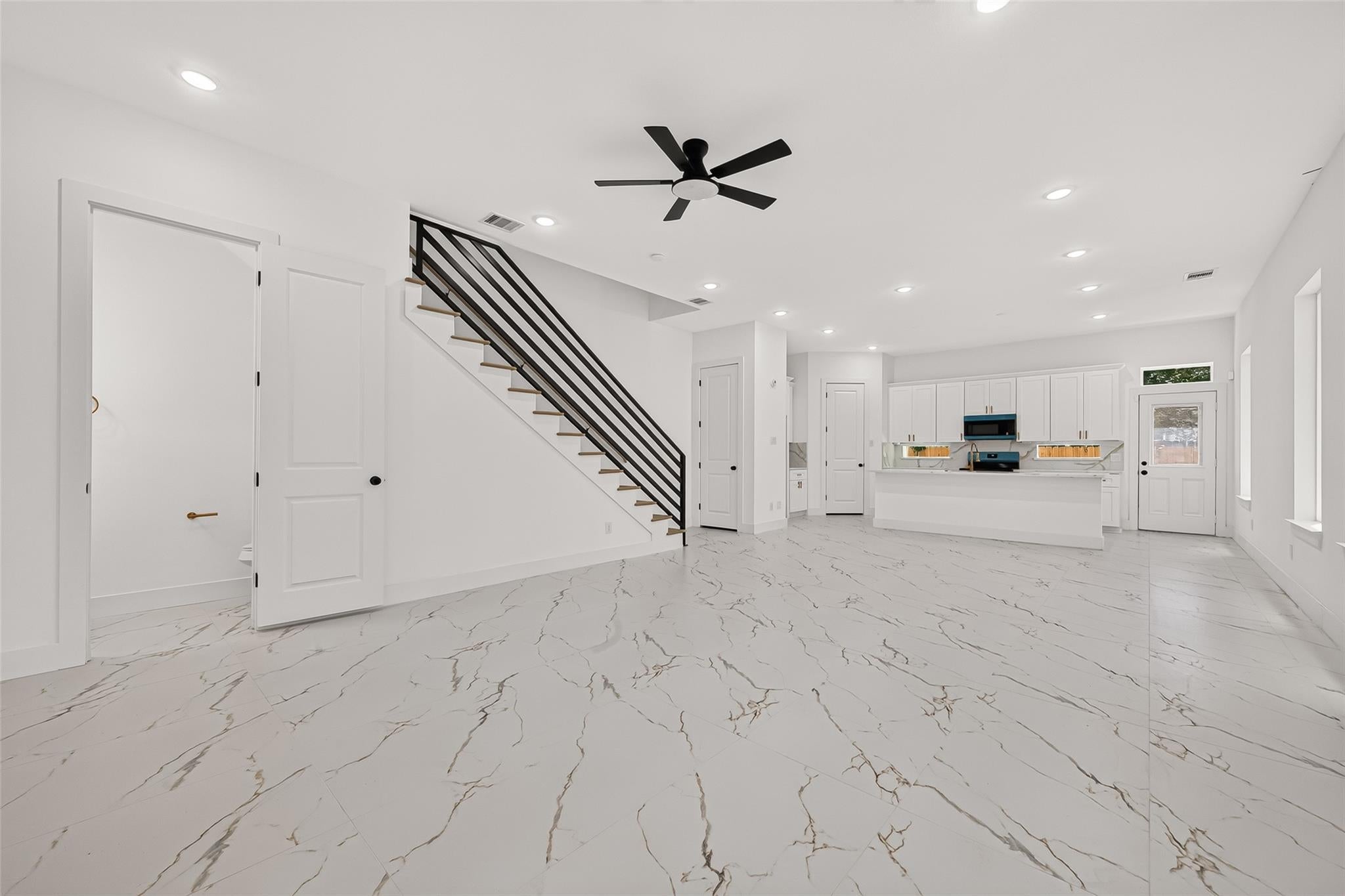 7719 Bowen St, Houston, TX 77051 photo