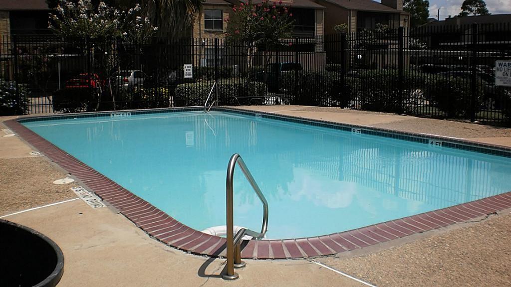 10555 Turtlewood Ct #3005, Houston, TX 77072 photo