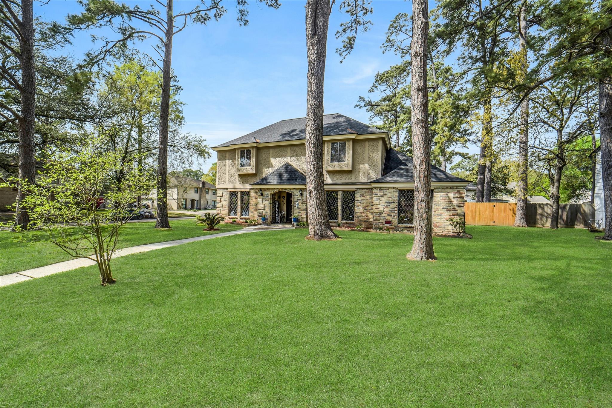 4910 Charade Dr, Houston, TX 77066 photo