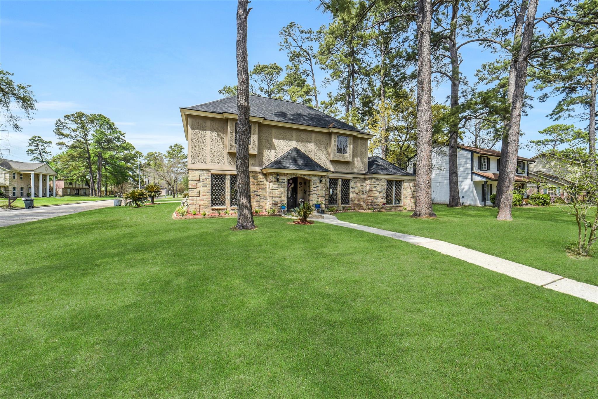 4910 Charade Dr, Houston, TX 77066 photo