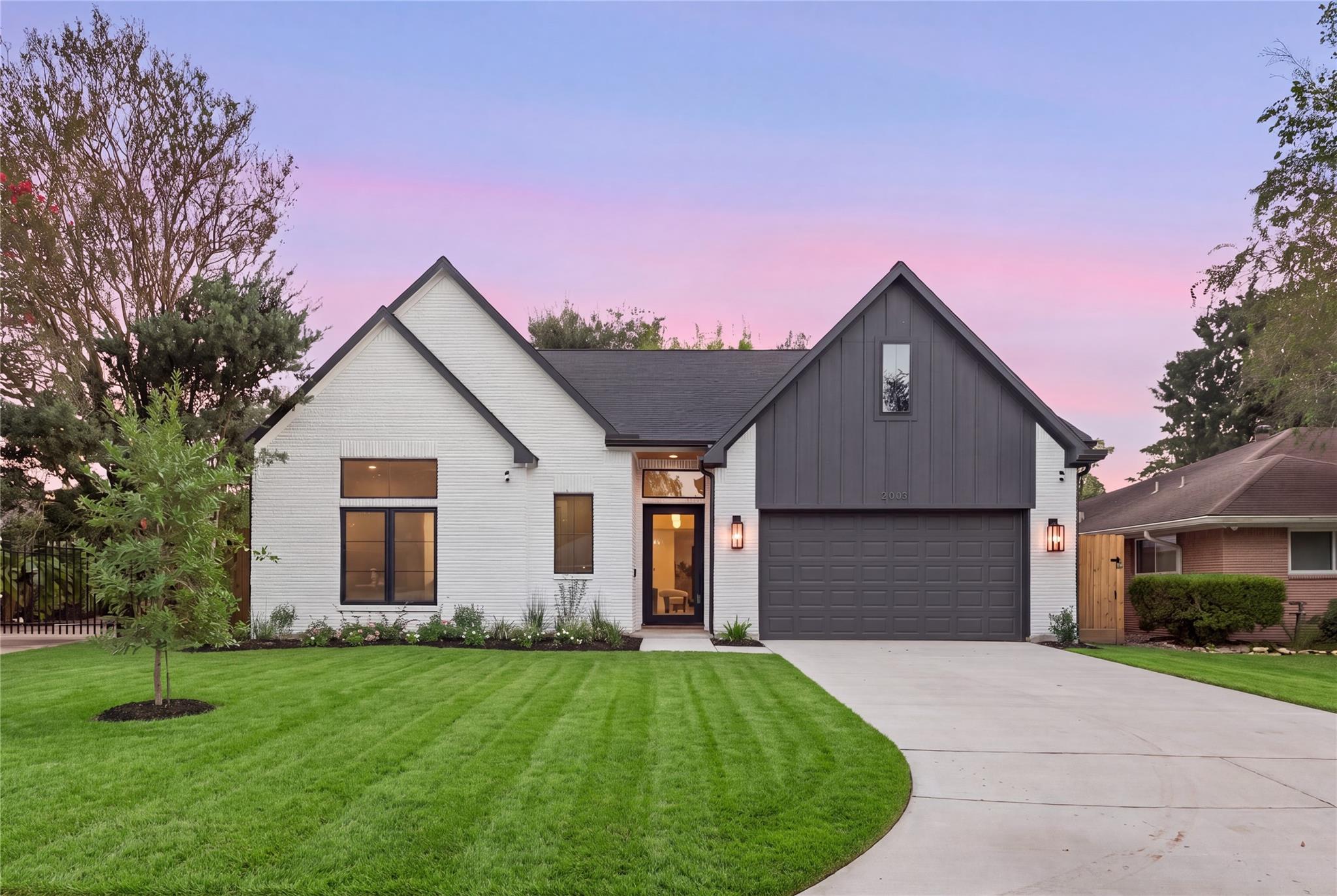 2023 Viking Dr, Houston, TX 77018