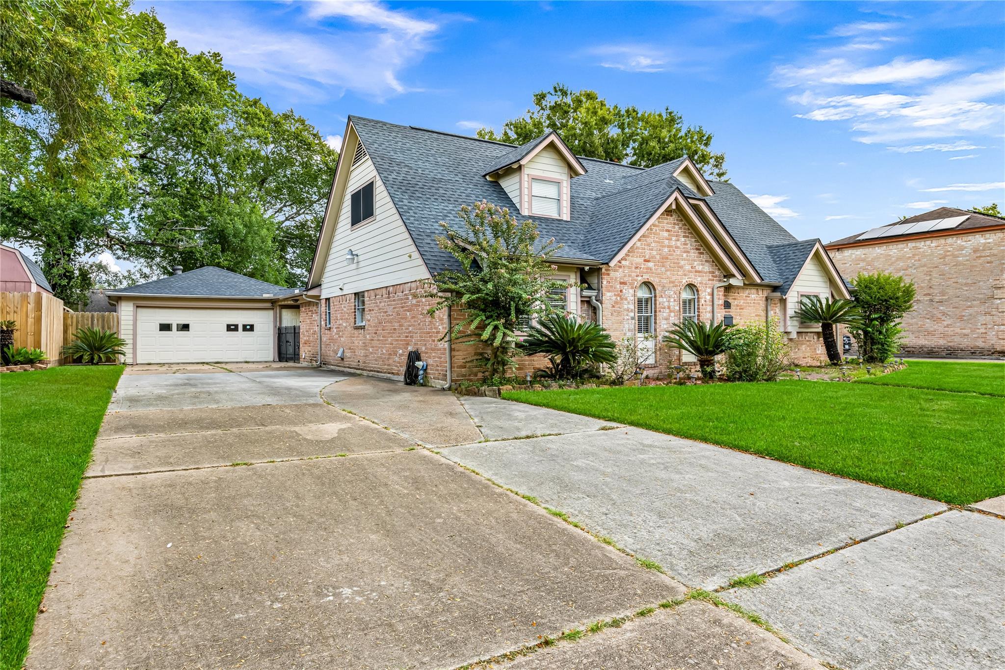 13619 Whitchurch Way, Houston, TX 77015 photo