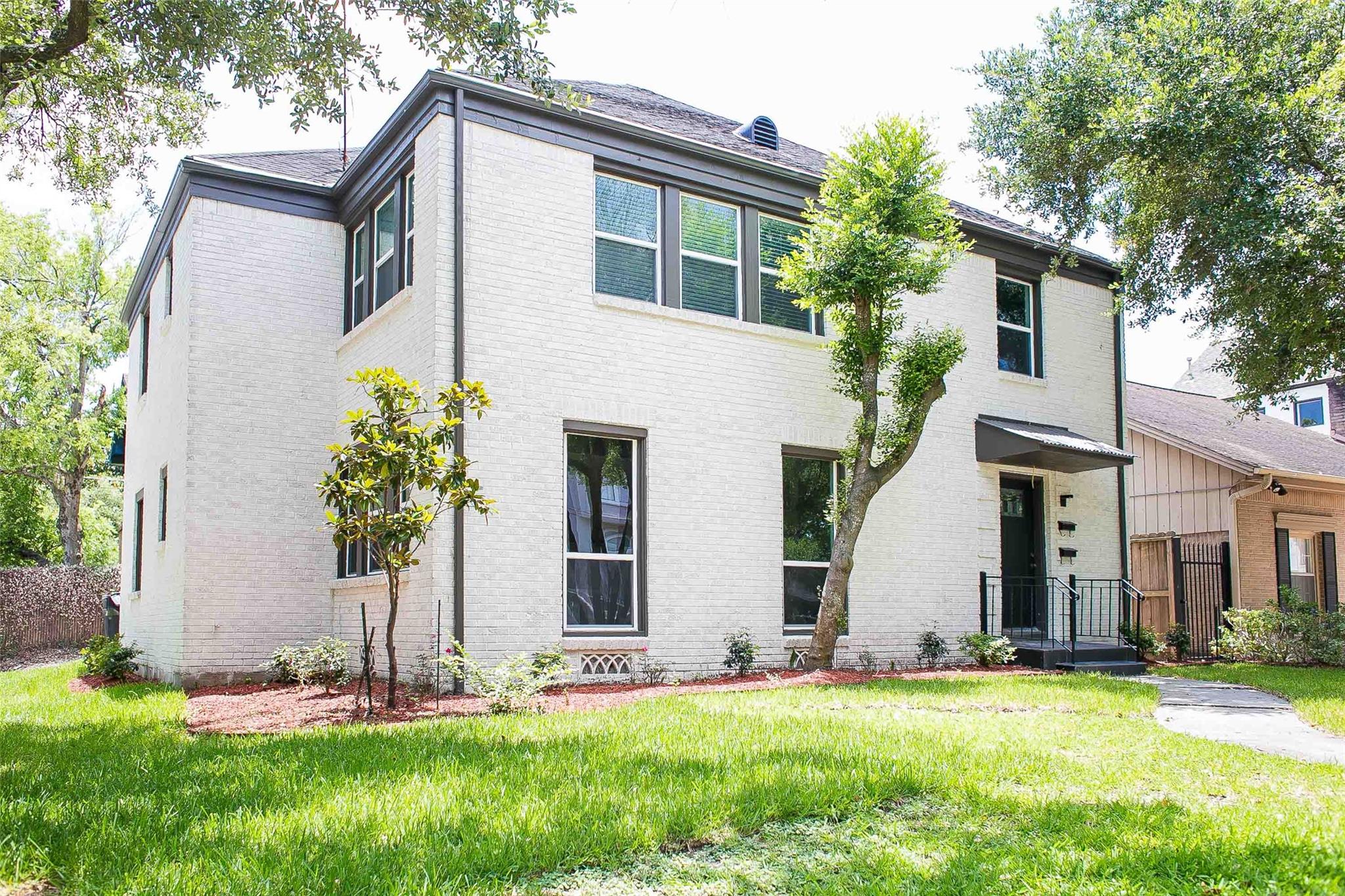 2301 Albans Rd, Houston, TX 77005