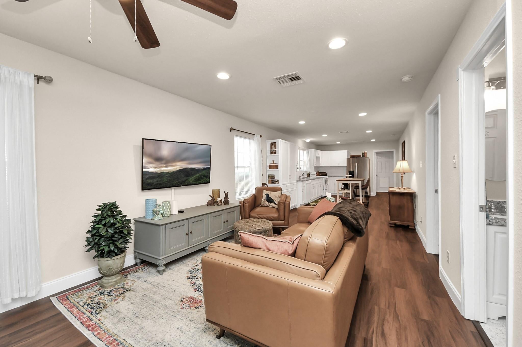 7711 Avenue L, Houston, TX 77012 photo