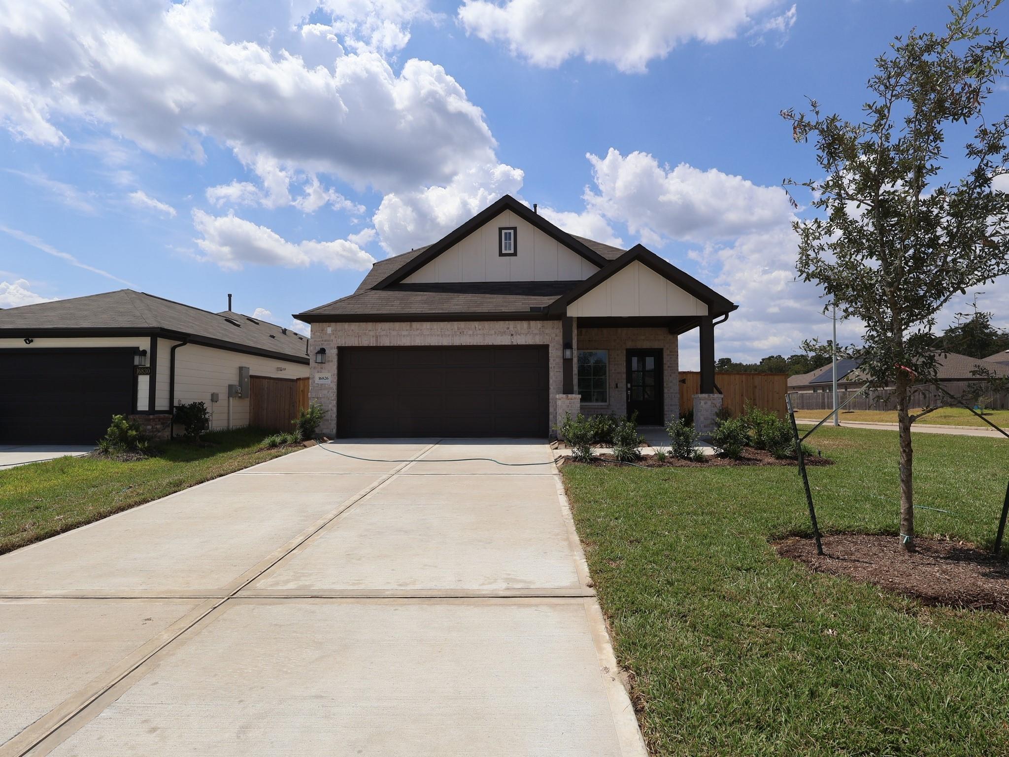 16826 Cockspur Hawthorn Ln, New Caney, TX 77357