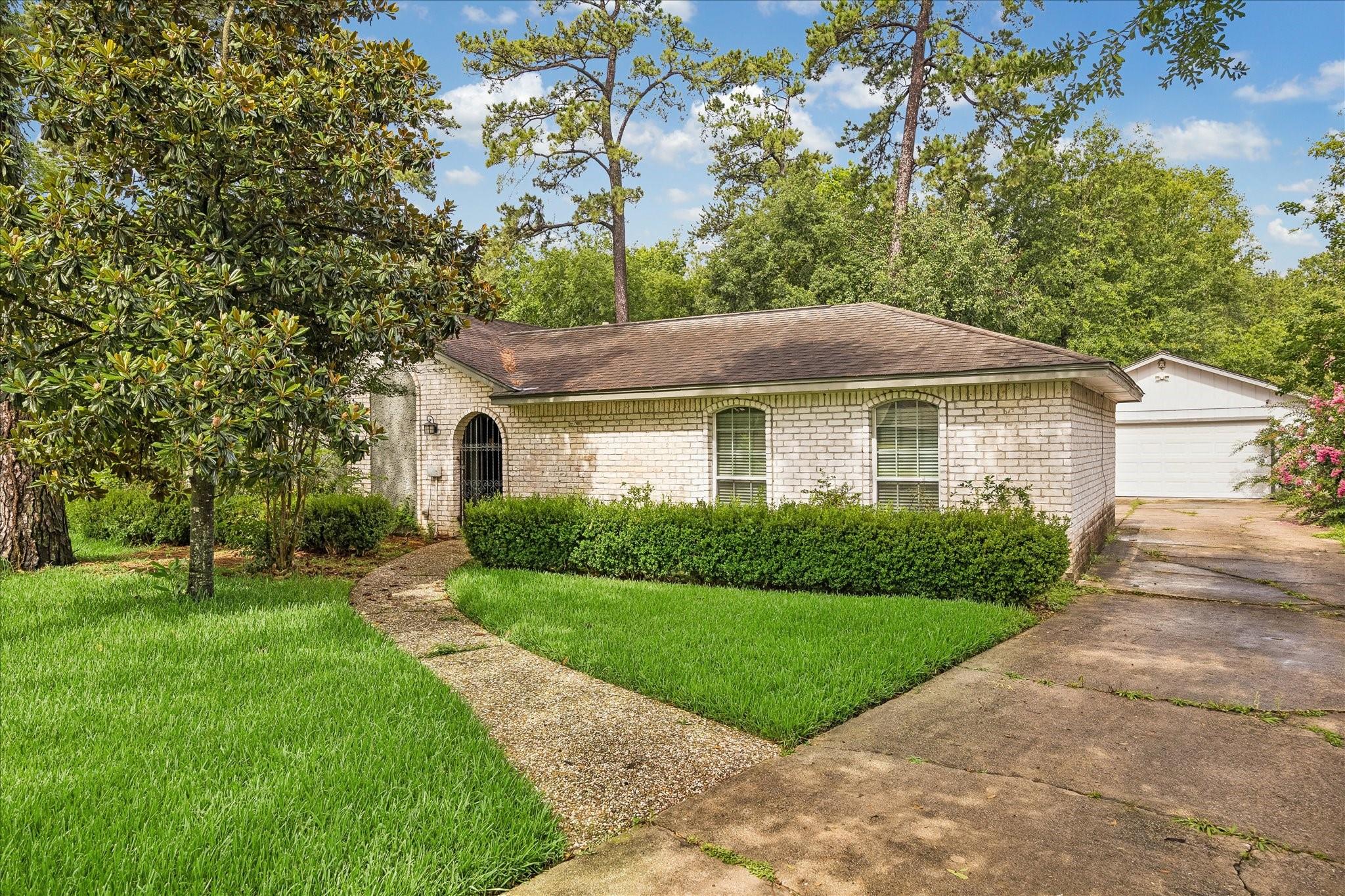 17803 Loring Ln, Spring, TX 77388