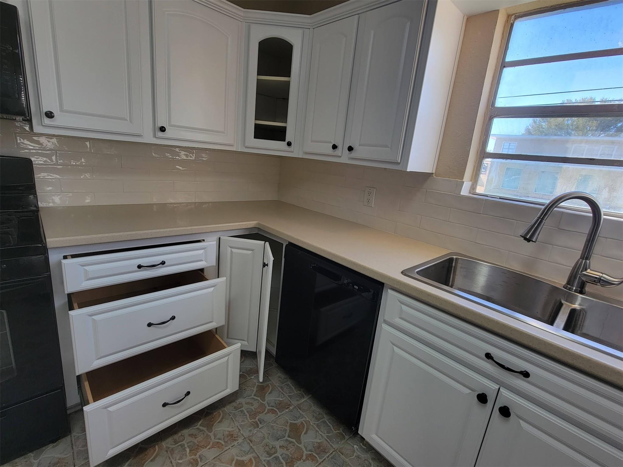 2601 Wheeler St, Houston, TX 77004