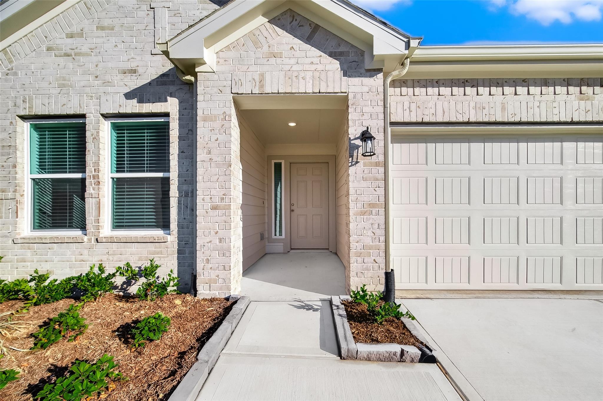 2118 Spring Hollow Drive Dr, Baytown, TX 77521 photo
