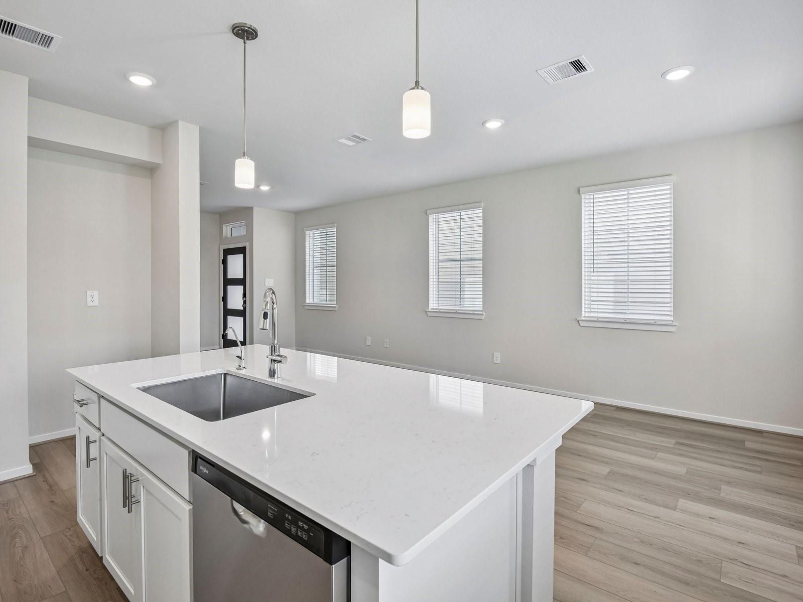 6328 Sapphire Ocean Dr, Houston, TX 77092 photo