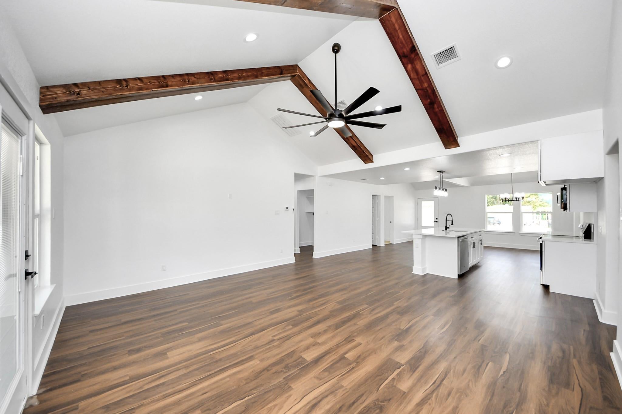 724 Road 3371, Cleveland, TX 77327