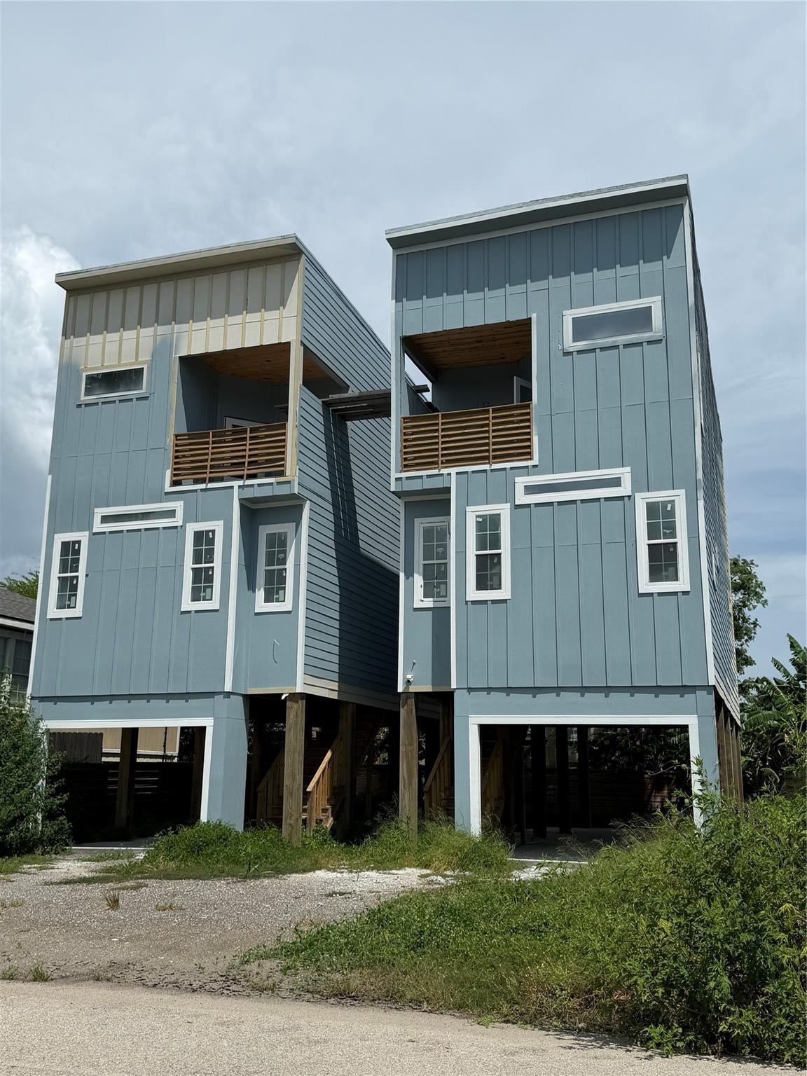 1804 65 St, Galveston, TX 77551