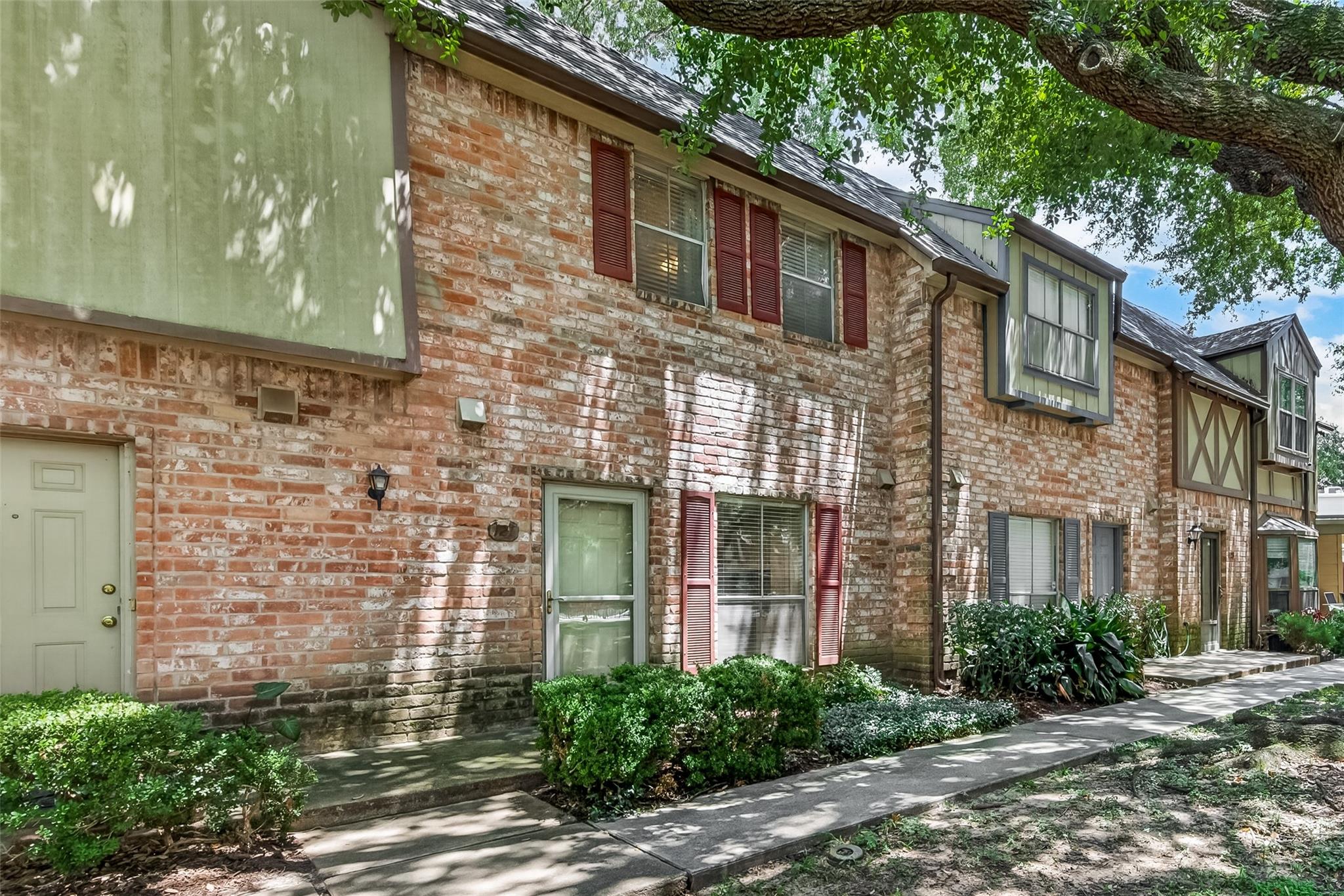 14715 Barryknoll Ln #121, Houston, TX 77079 photo
