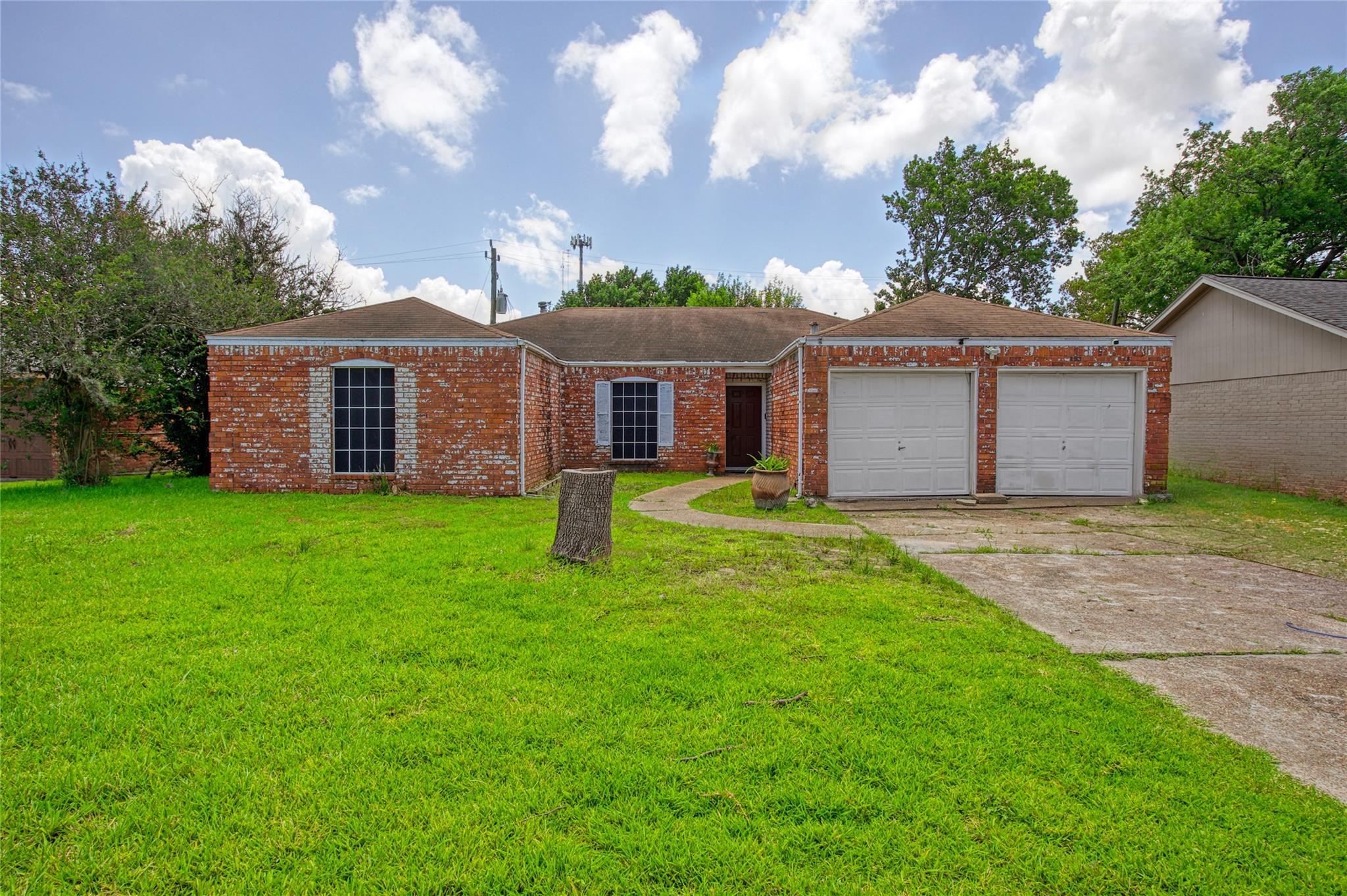 4511 Ponderosa Dr, Baytown, TX 77521