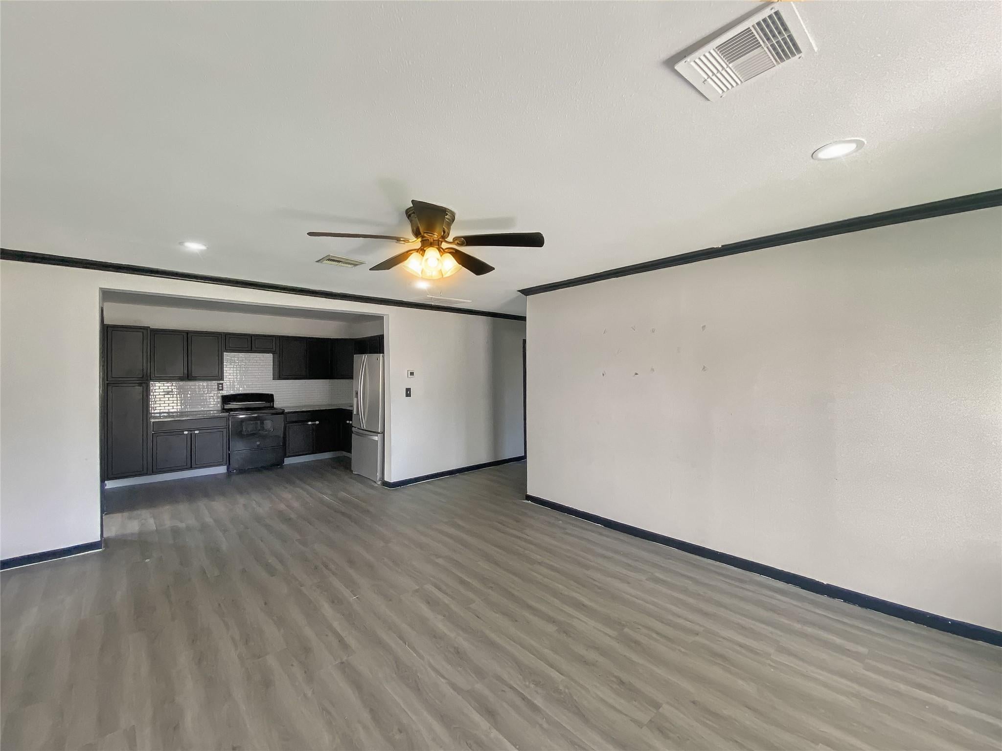 1201 Farm To Market Road 517, Dickinson, TX 77539 photo