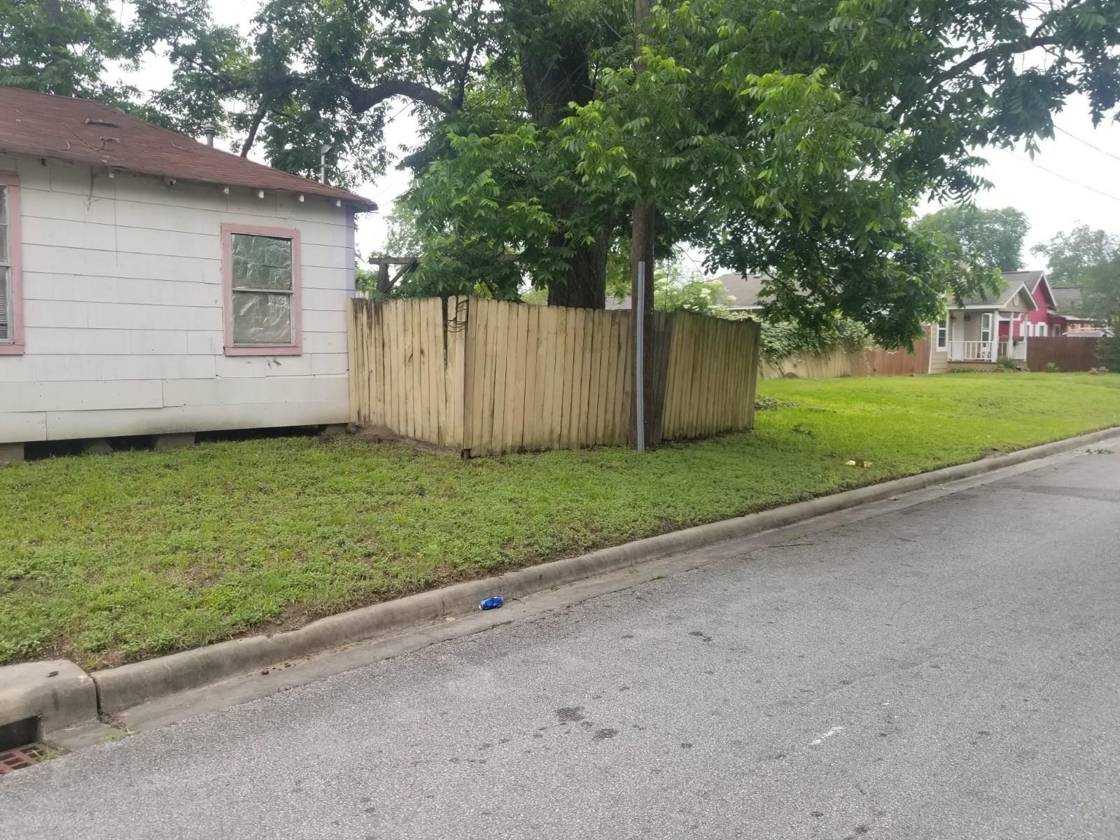 1407 Amundsen St, Houston, TX 77009