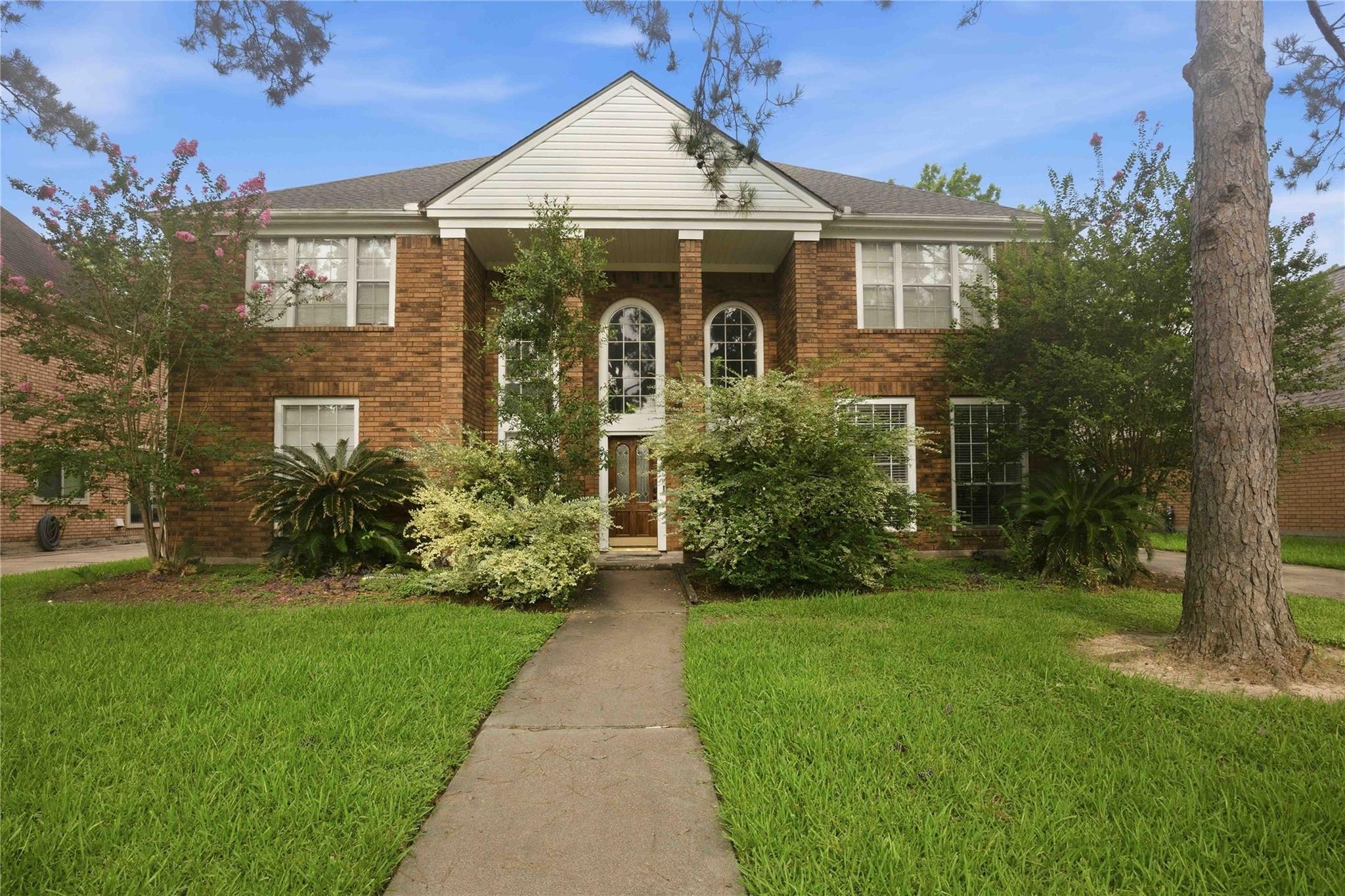 7315 Starbridge Dr, Houston, TX 77095