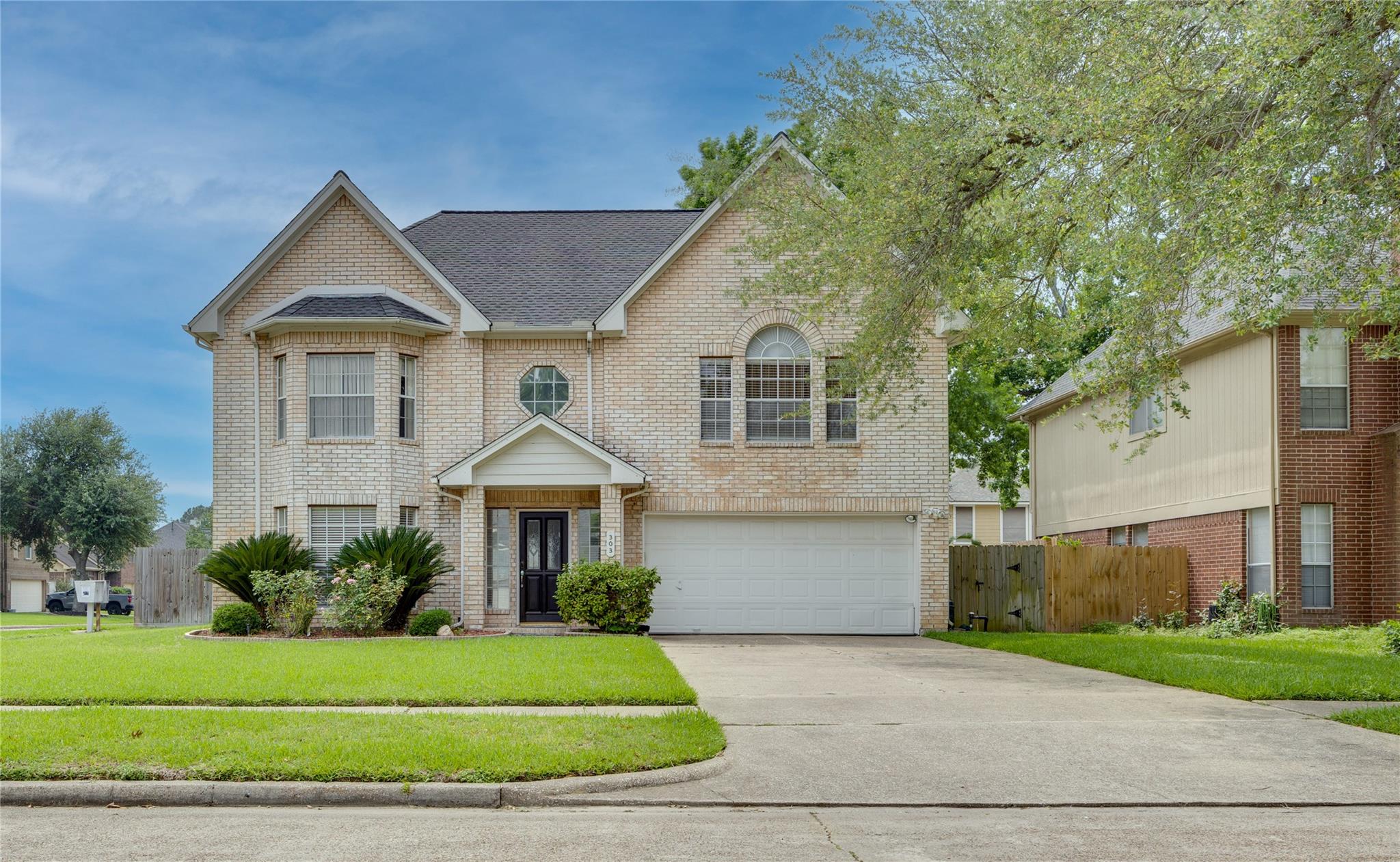 303 Welford Ln, Highlands, TX 77562 photo