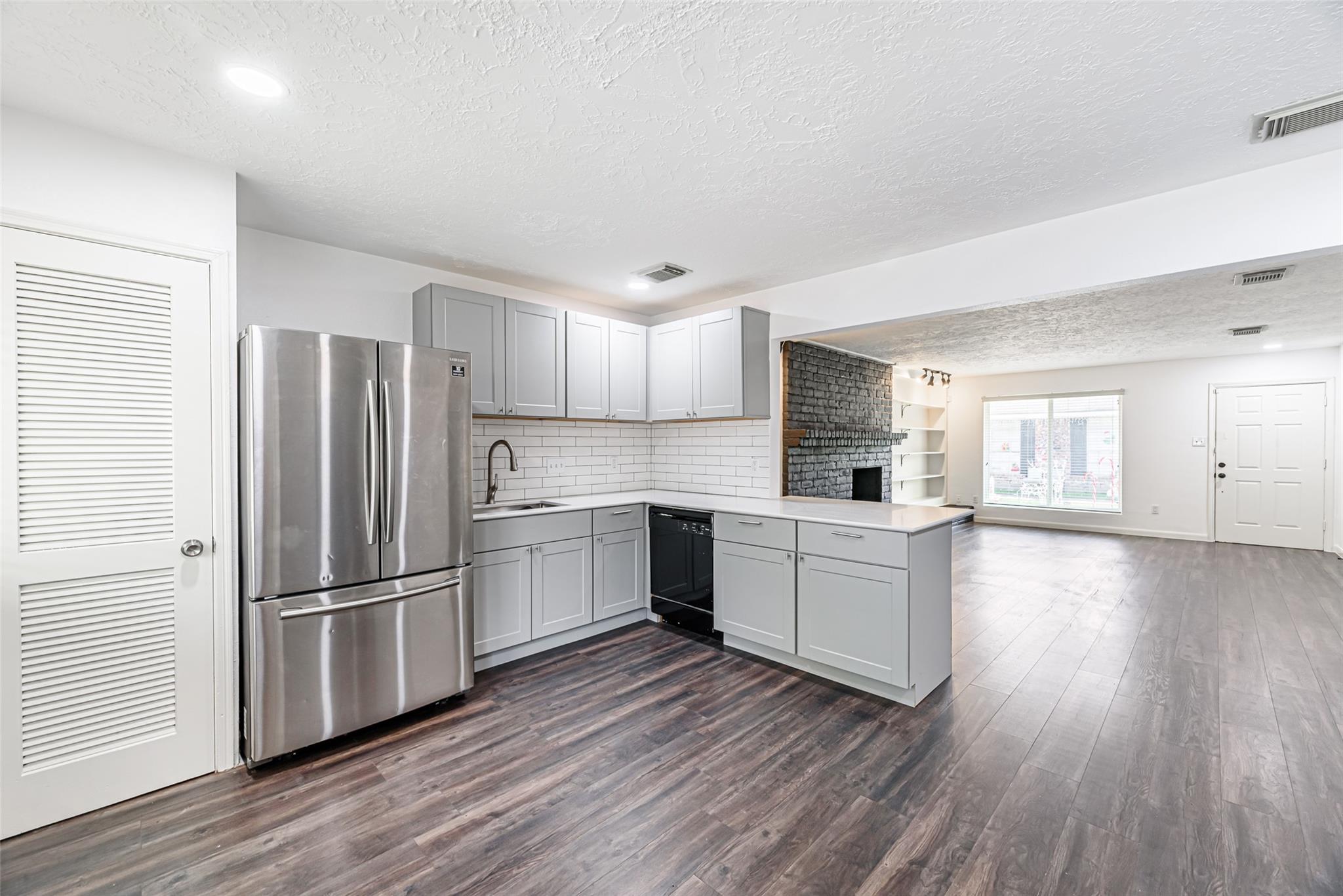 9414 Springview Ln, Houston, TX 77080 photo