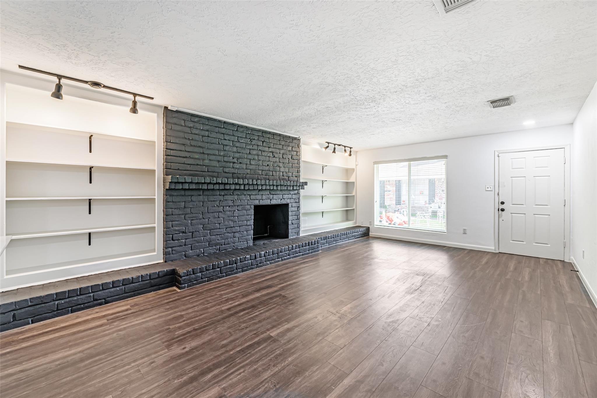 9414 Springview Ln, Houston, TX 77080 photo