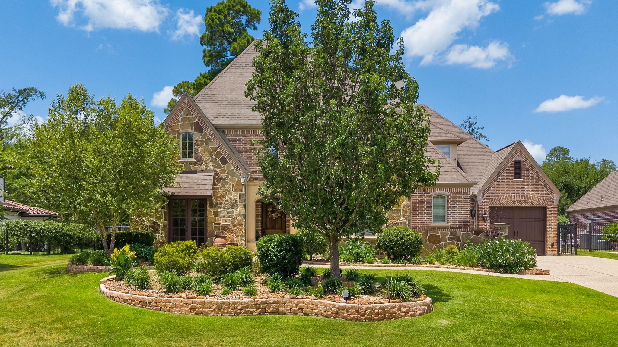 34 N Player Manor Cir, Spring, TX 77382 photo