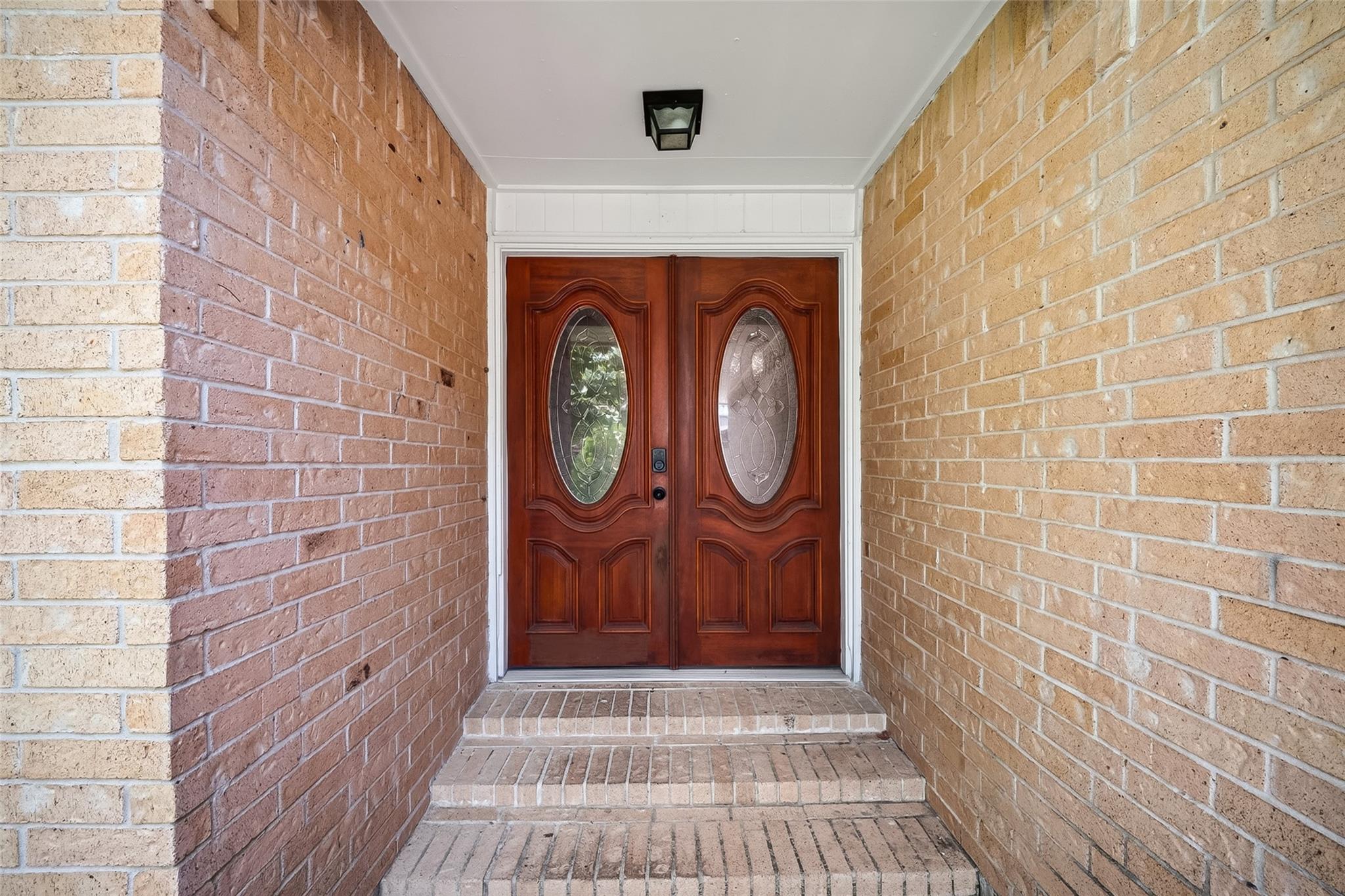 1446 Castle Glen Dr, Houston, TX 77015 photo