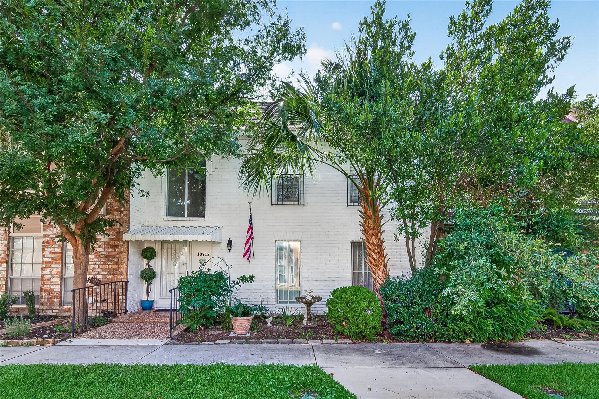 10712 Briar Forest Dr, Houston, TX 77042