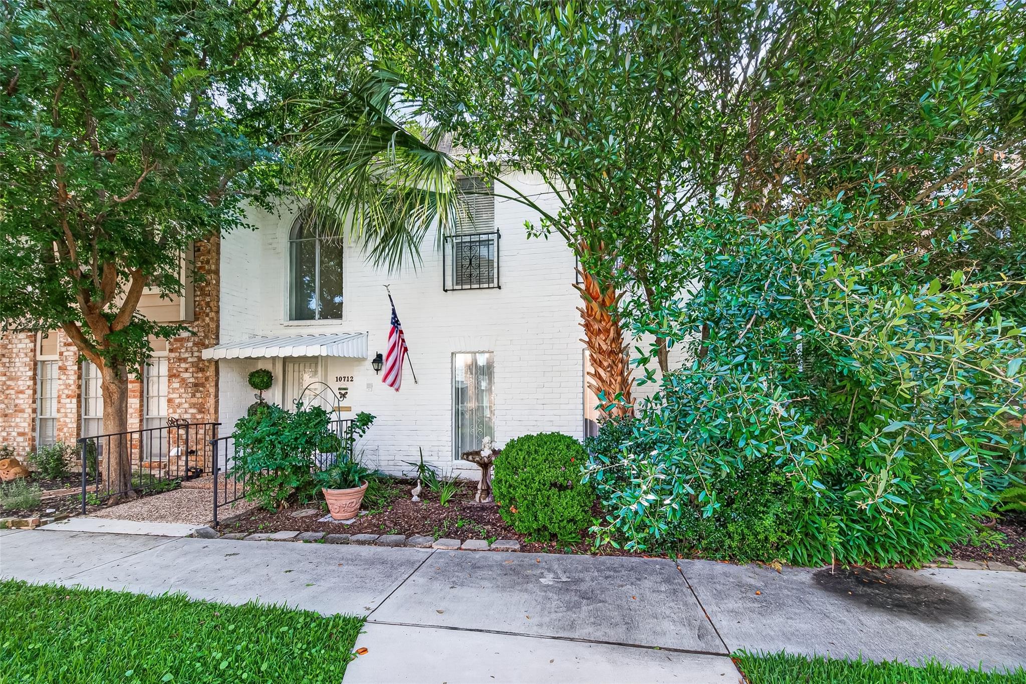 10712 Briar Forest Dr, Houston, TX 77042 photo