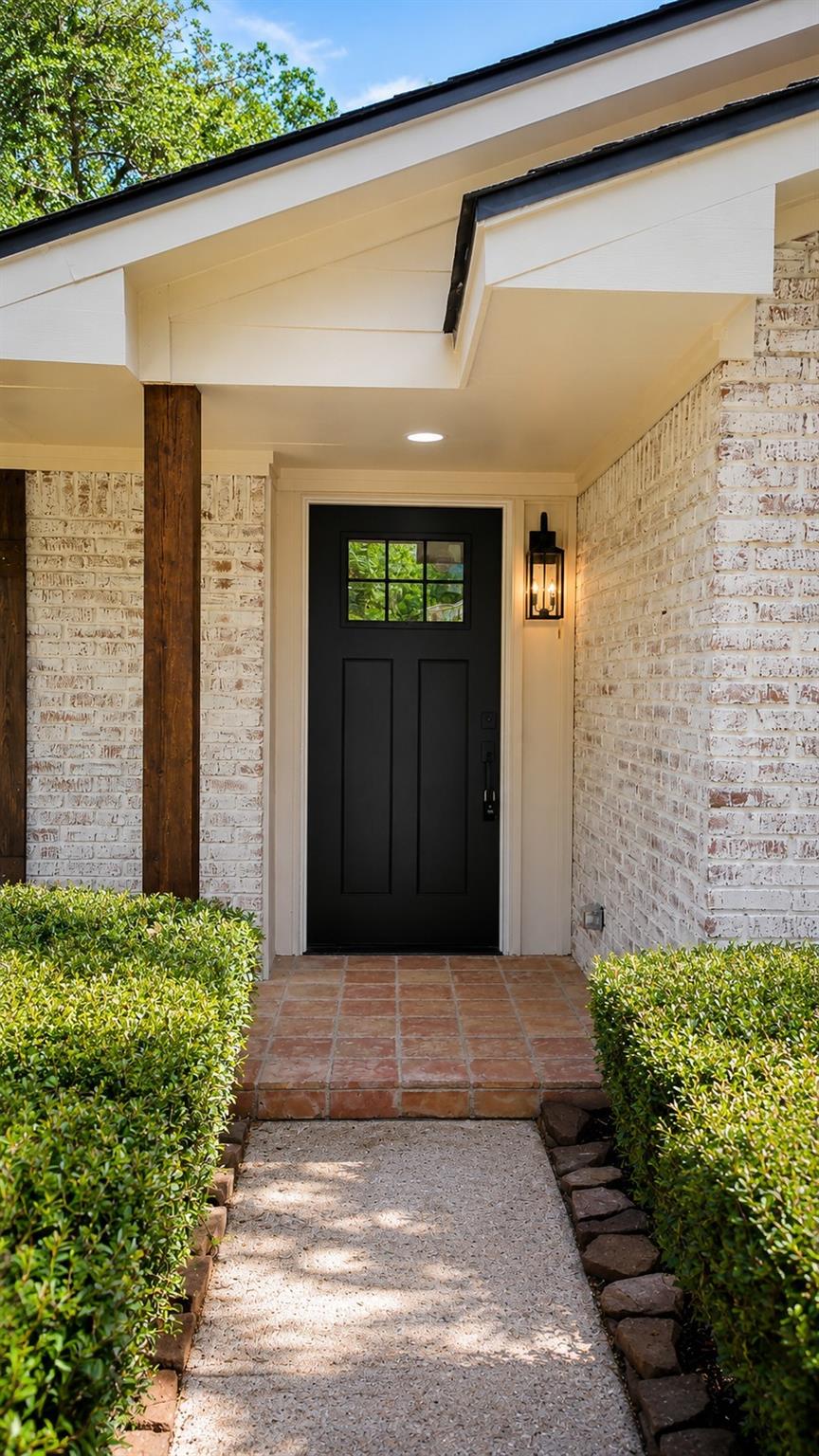 2301 Morning Dr, Baytown, TX 77520 photo