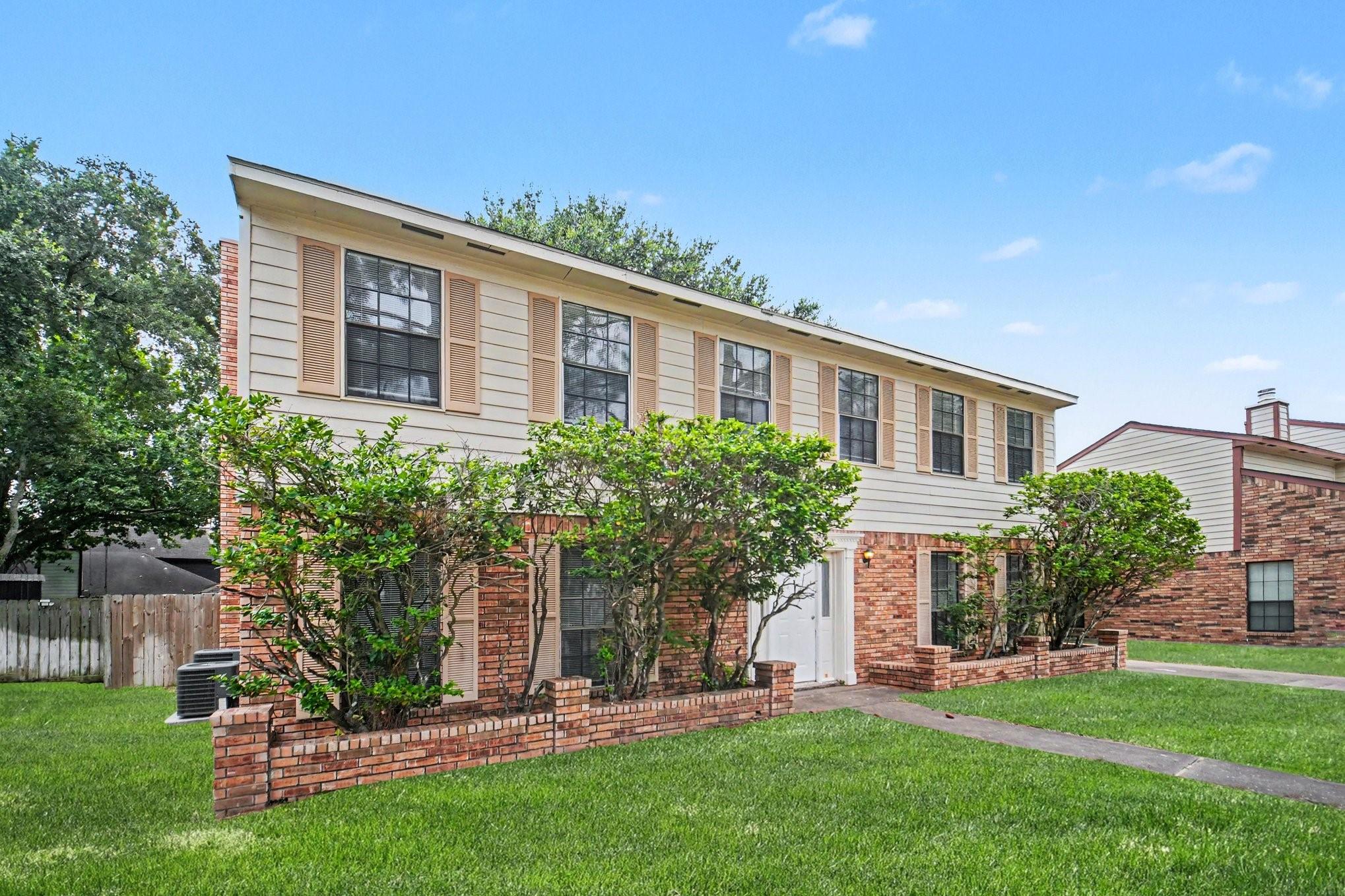 8311 Lime Spring Dr, Houston, TX 77095 photo
