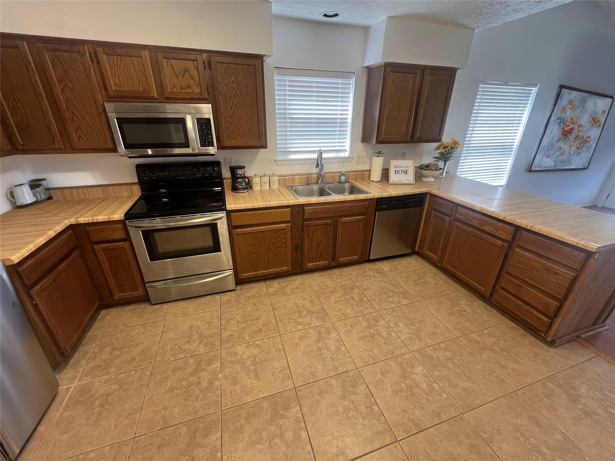 13930 Village Ln, Sugar Land, TX 77498 photo